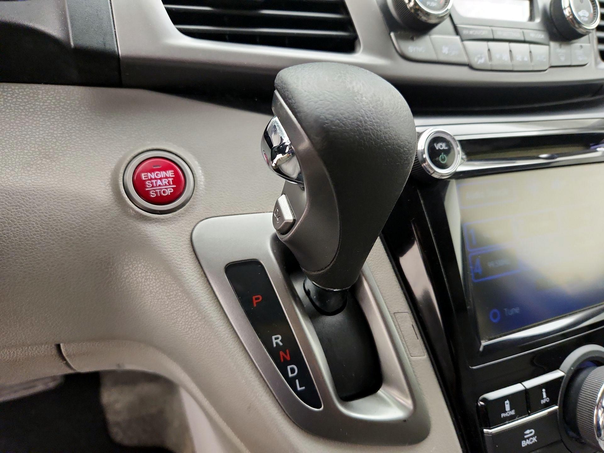 Thumbnail: 2016 Honda Odyssey - 17