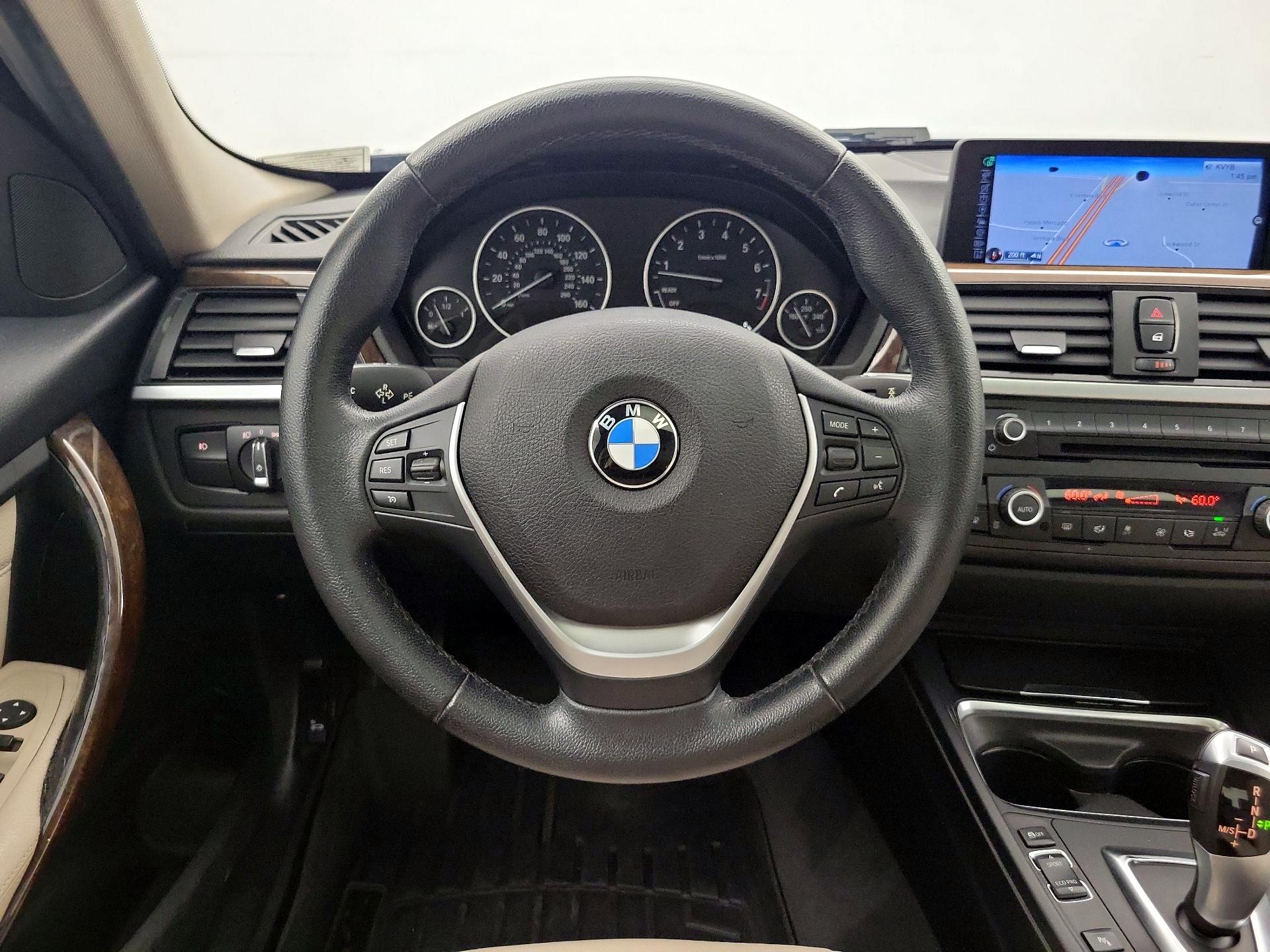 Thumbnail: 2015 BMW 3 Series - 10