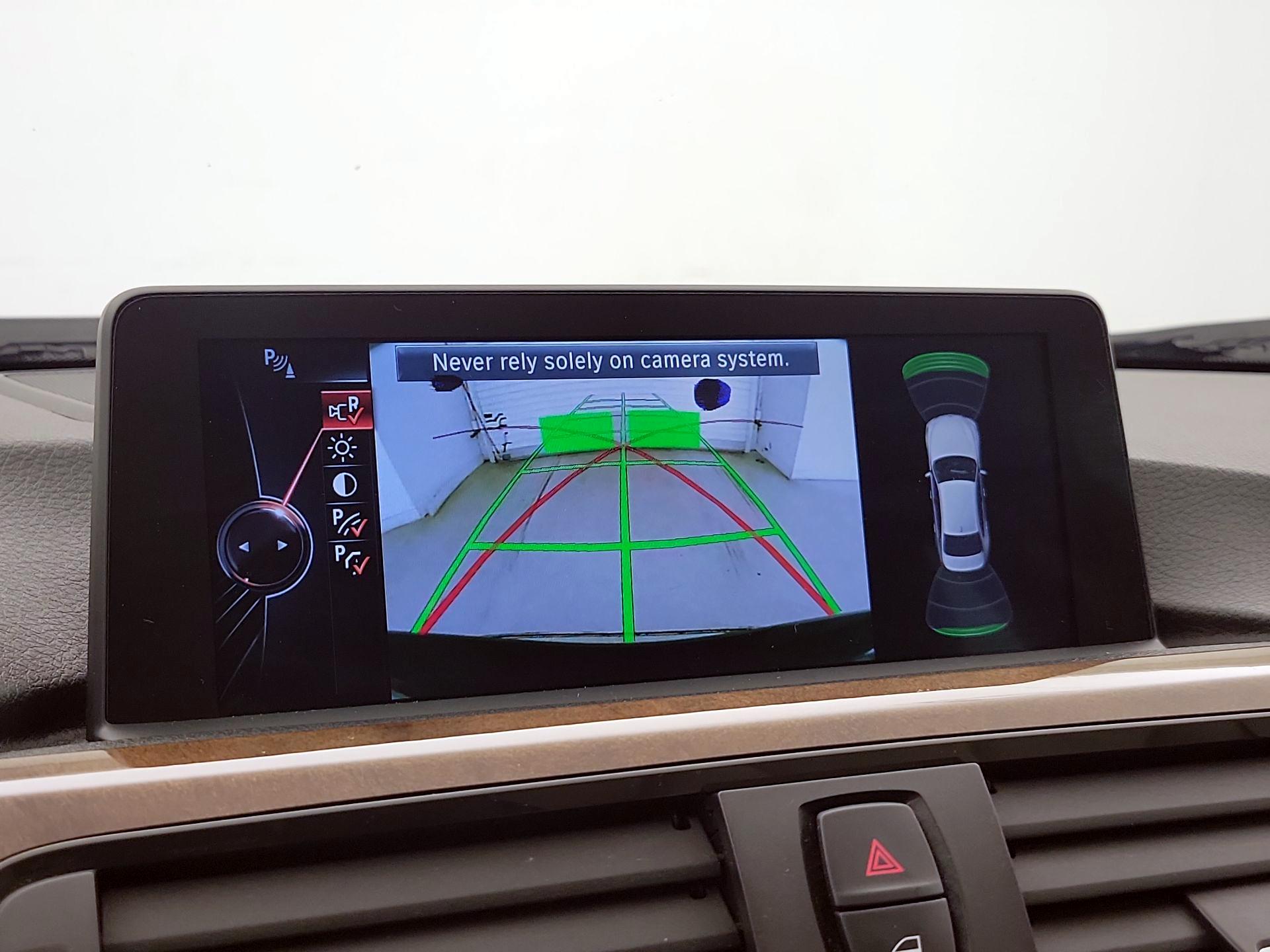 Thumbnail: 2015 BMW 3 Series - 15