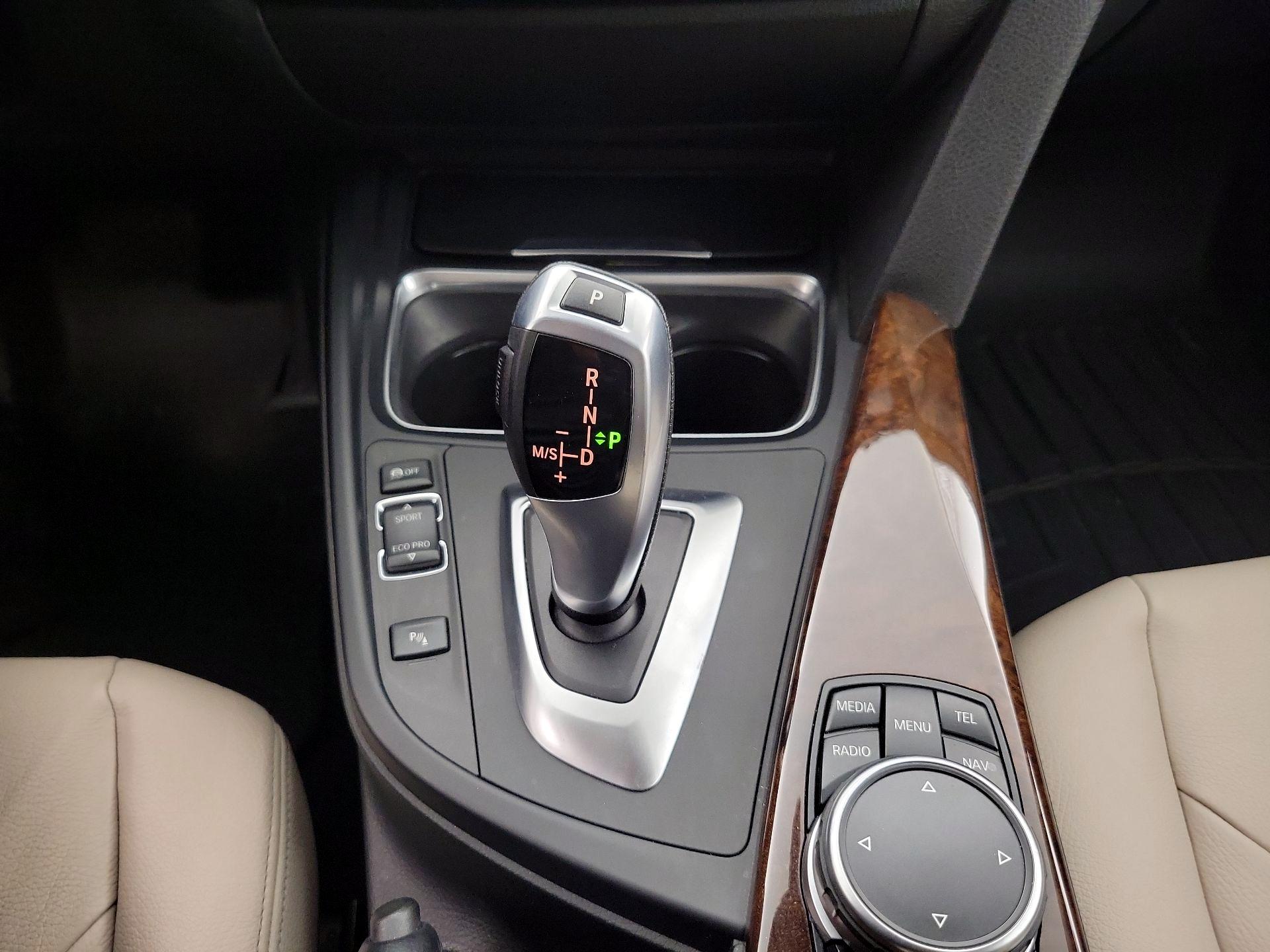 Thumbnail: 2015 BMW 3 Series - 18