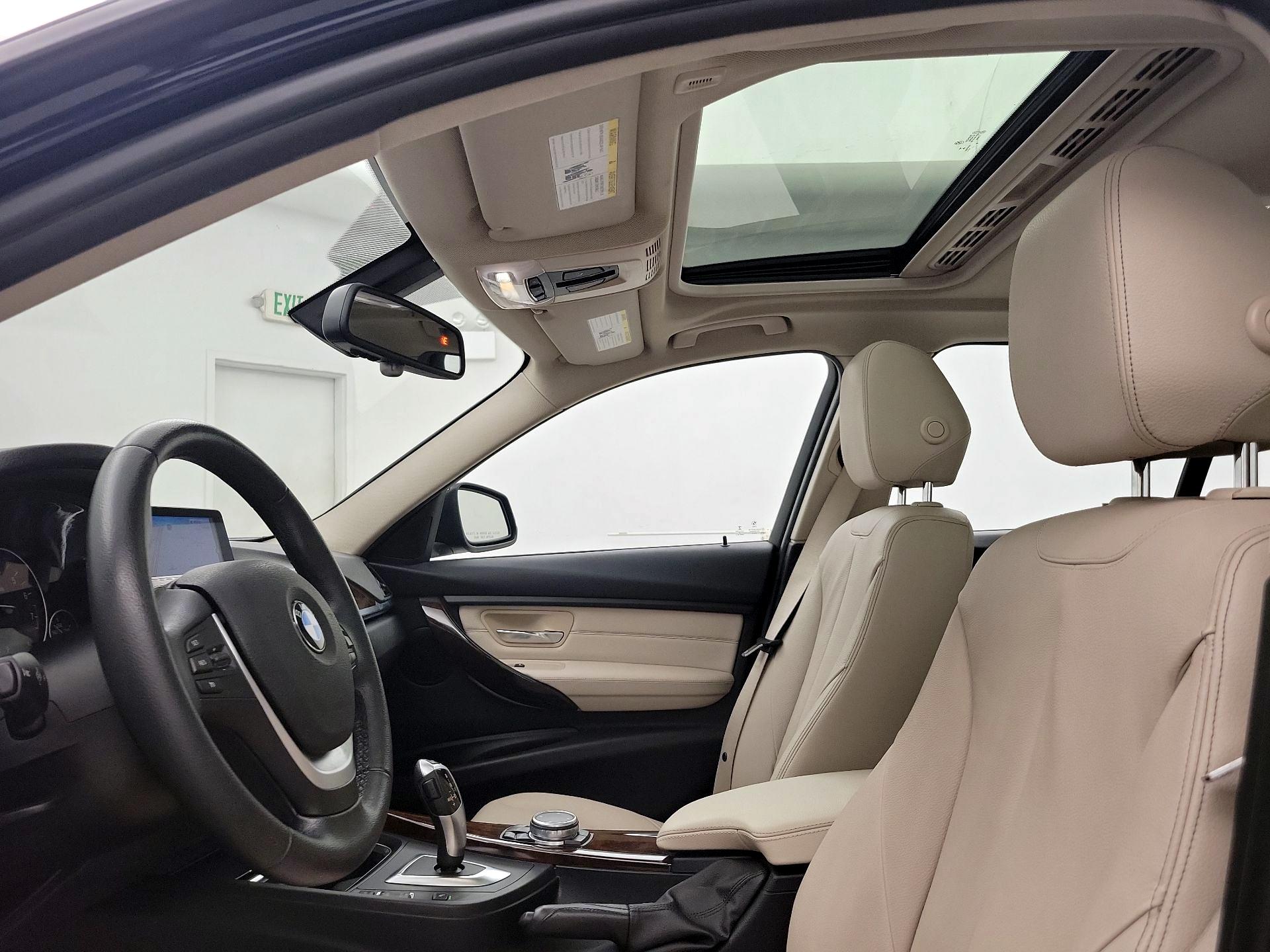 Thumbnail: 2015 BMW 3 Series - 20