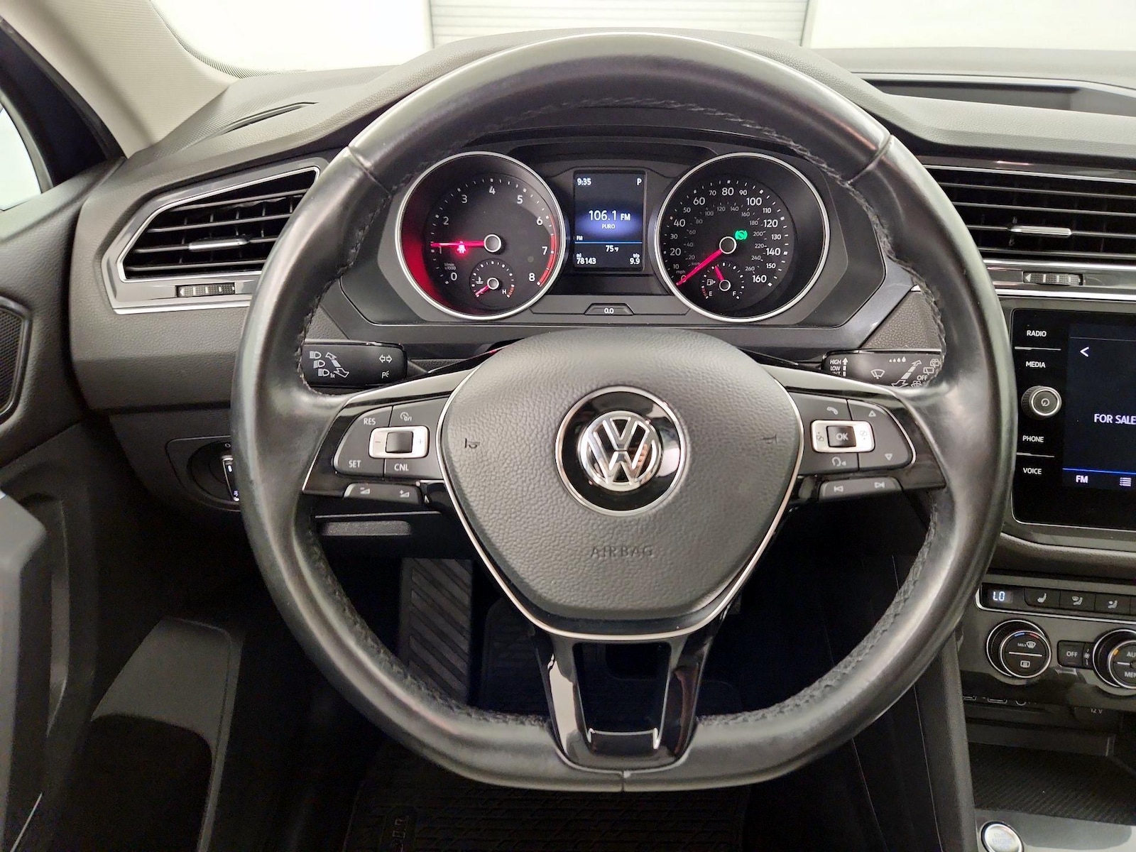 2018 Volkswagen Tiguan SE - Photo 11