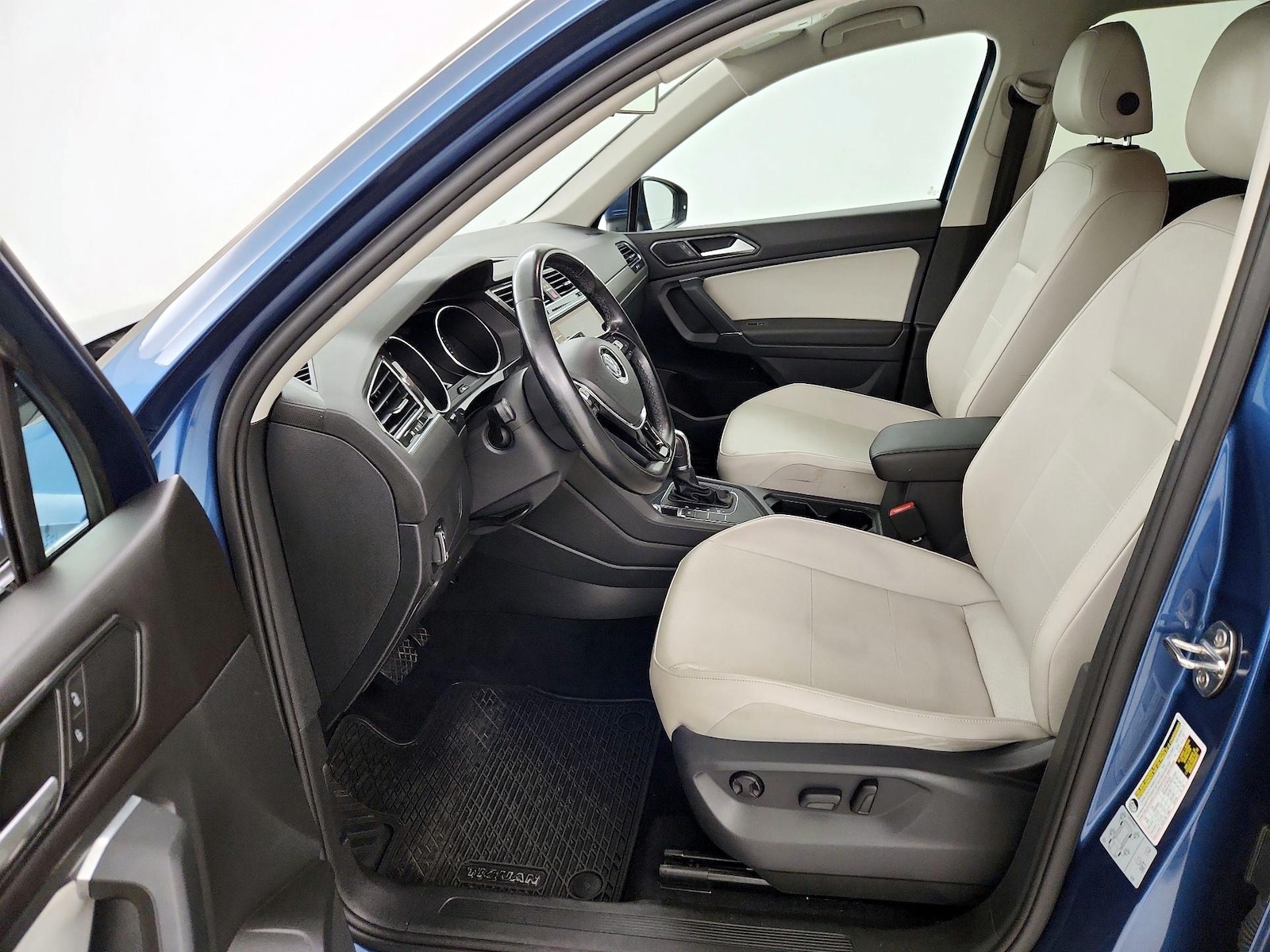 2018 Volkswagen Tiguan SE - Photo 12