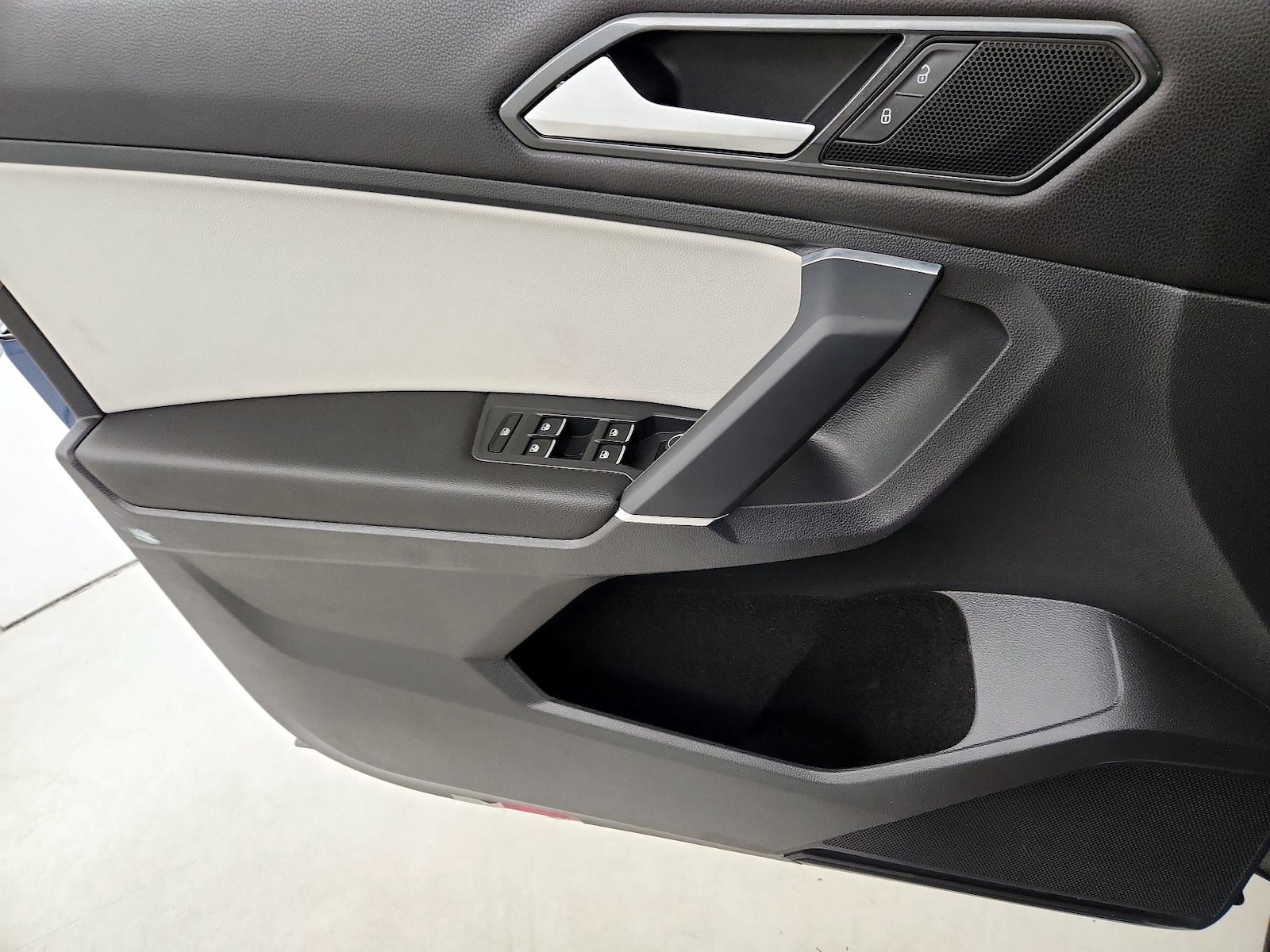 2018 Volkswagen Tiguan SE - Photo 13
