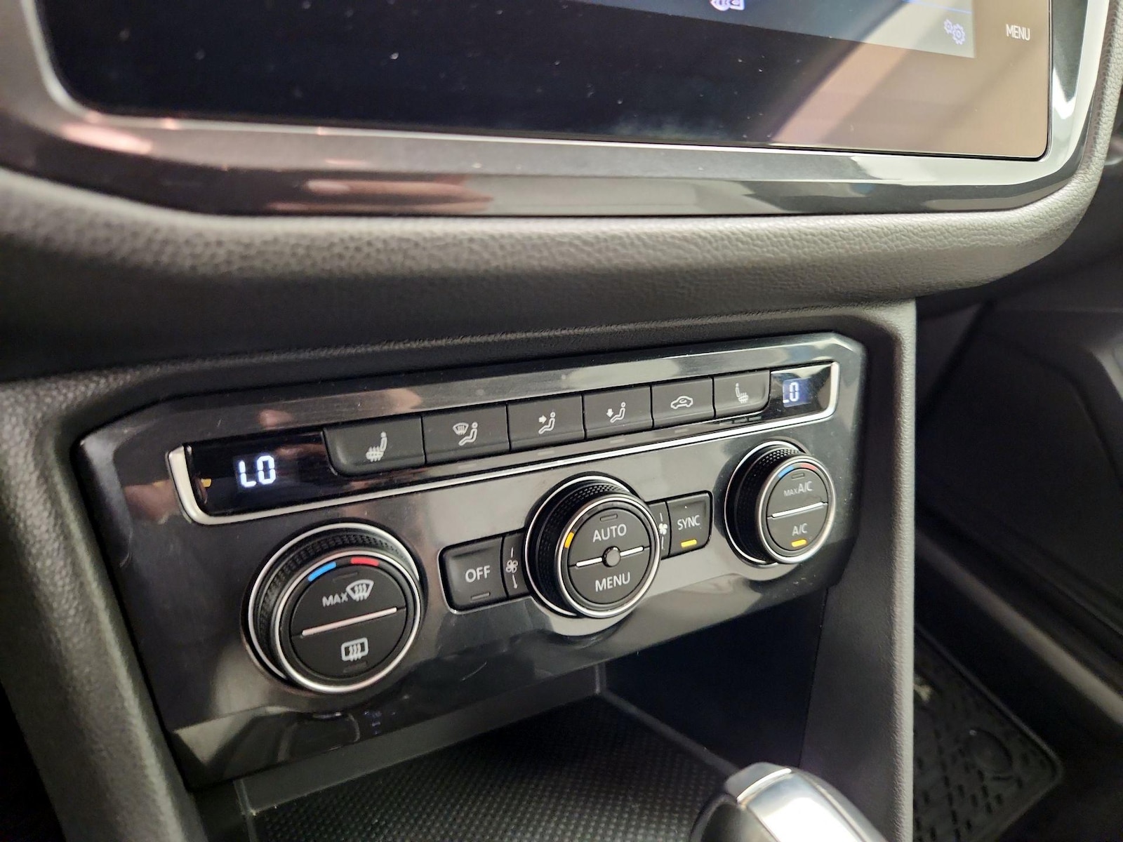 2018 Volkswagen Tiguan SE - Photo 17