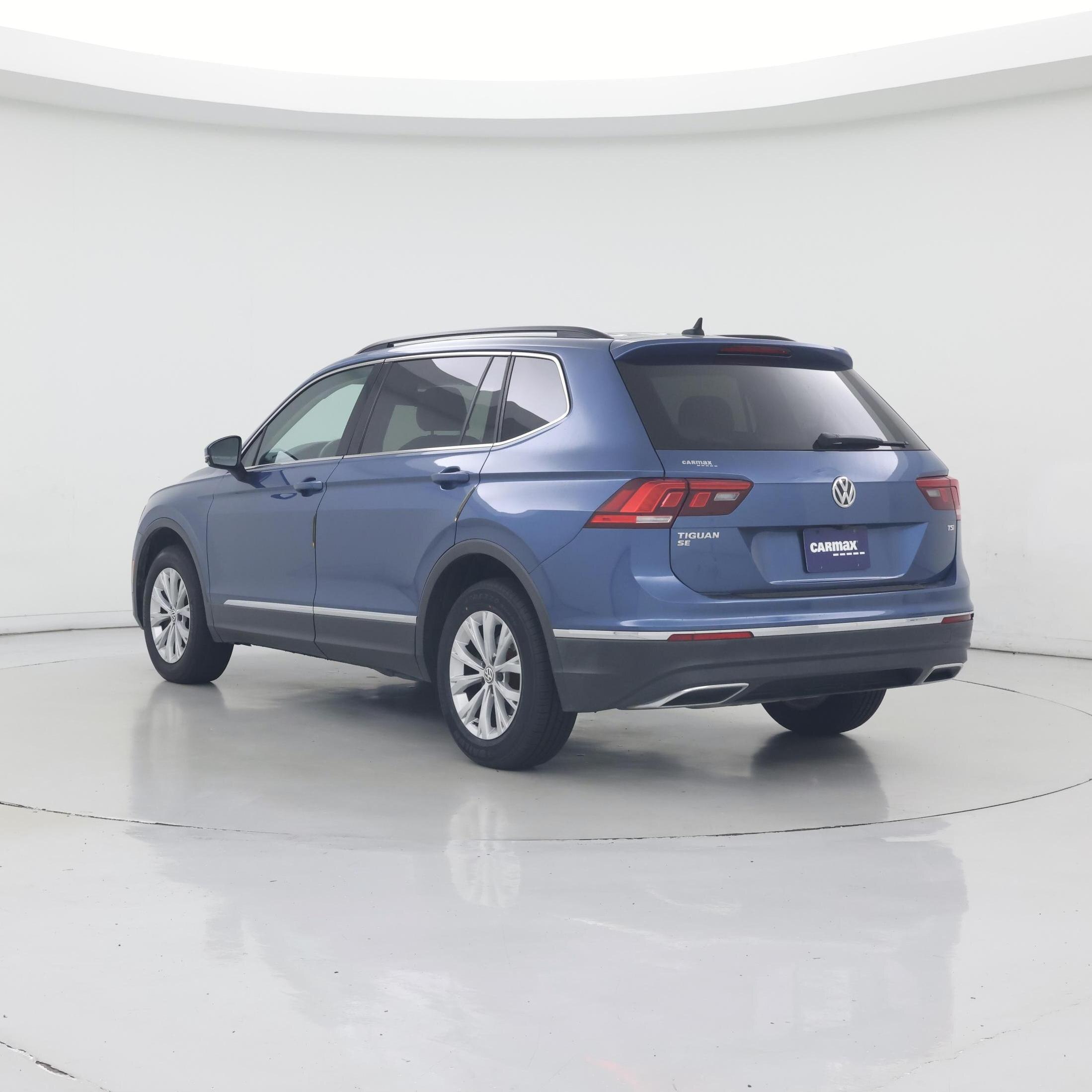 Thumbnail: 2018 Volkswagen Tiguan - 2