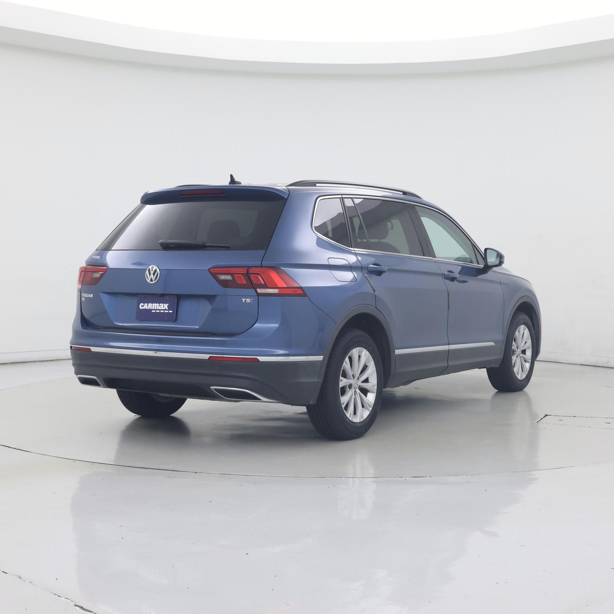 Thumbnail: 2018 Volkswagen Tiguan - 8