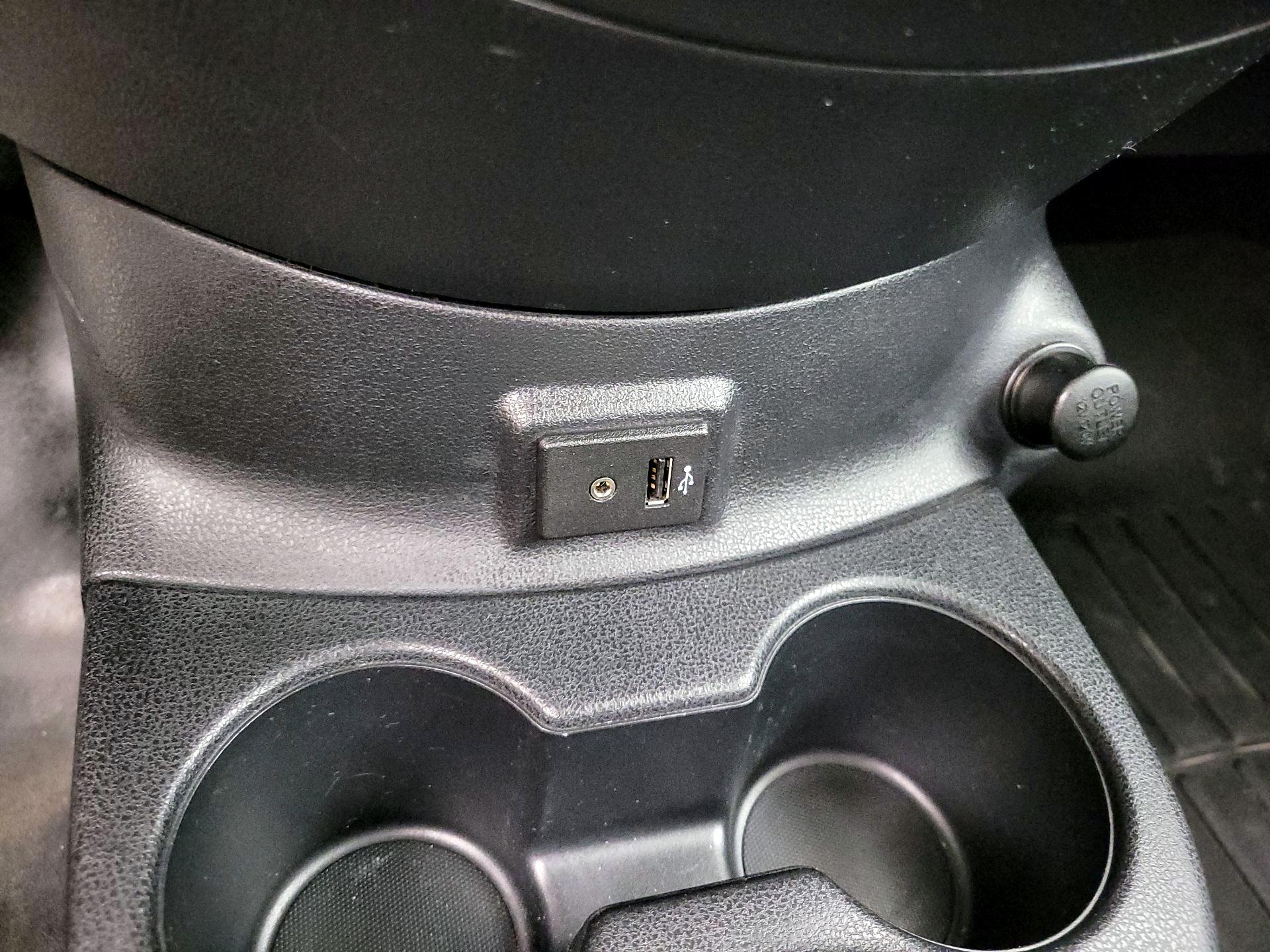 Thumbnail: 2017 Nissan Versa Note - 18