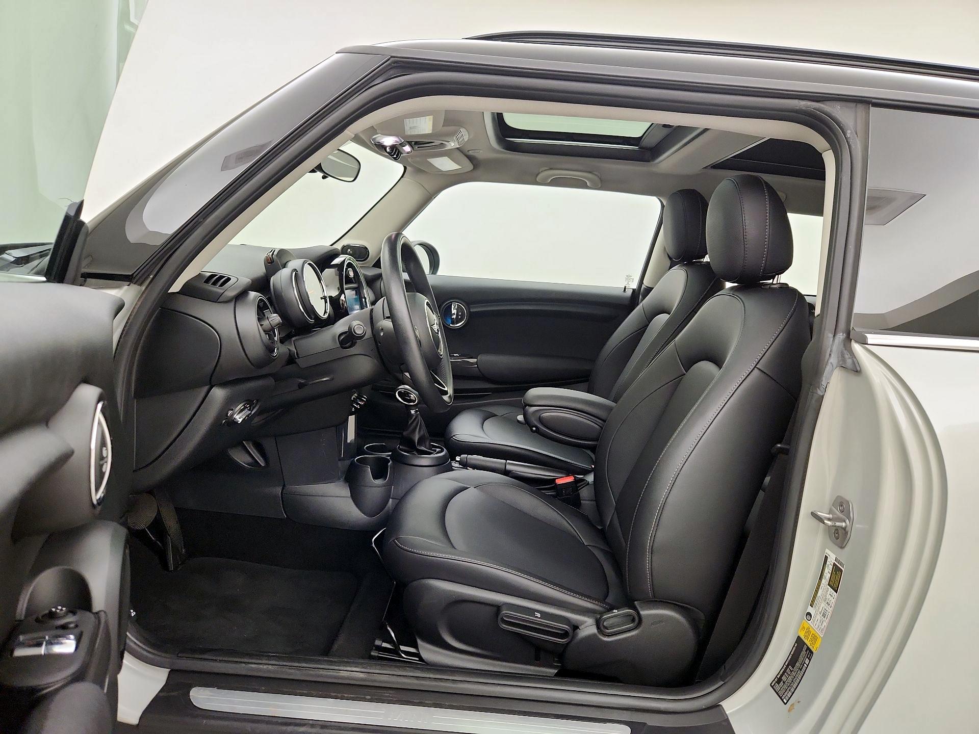 Thumbnail: 2018 MINI Cooper Hardtop - 11