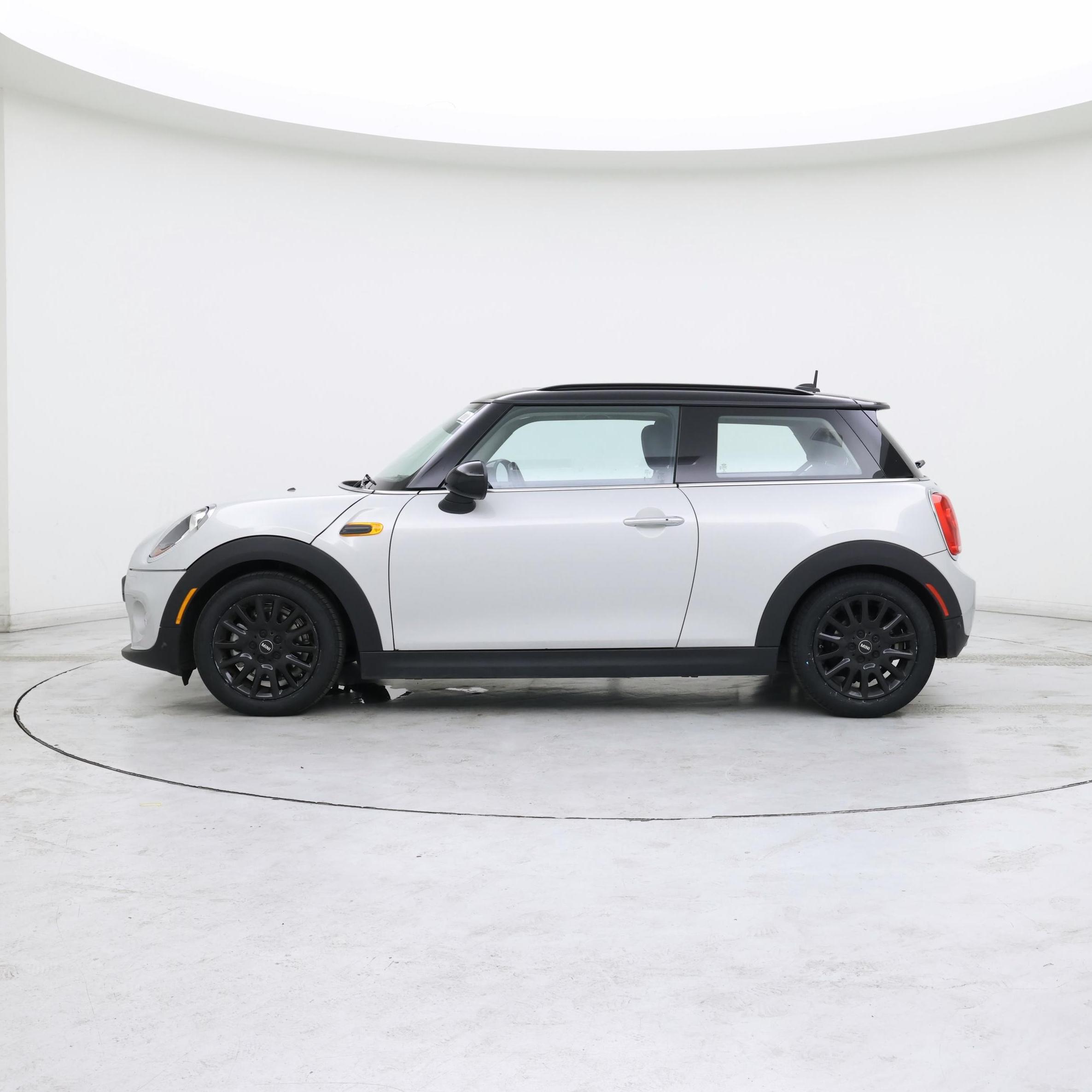 Thumbnail: 2018 MINI Cooper Hardtop - 3
