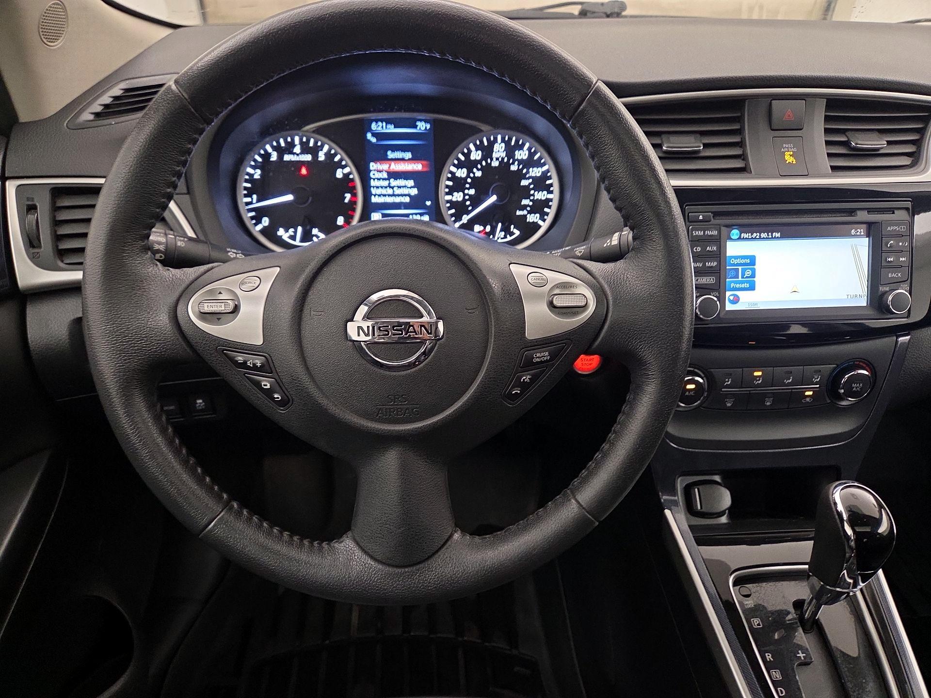 Thumbnail: 2017 Nissan Sentra - 10