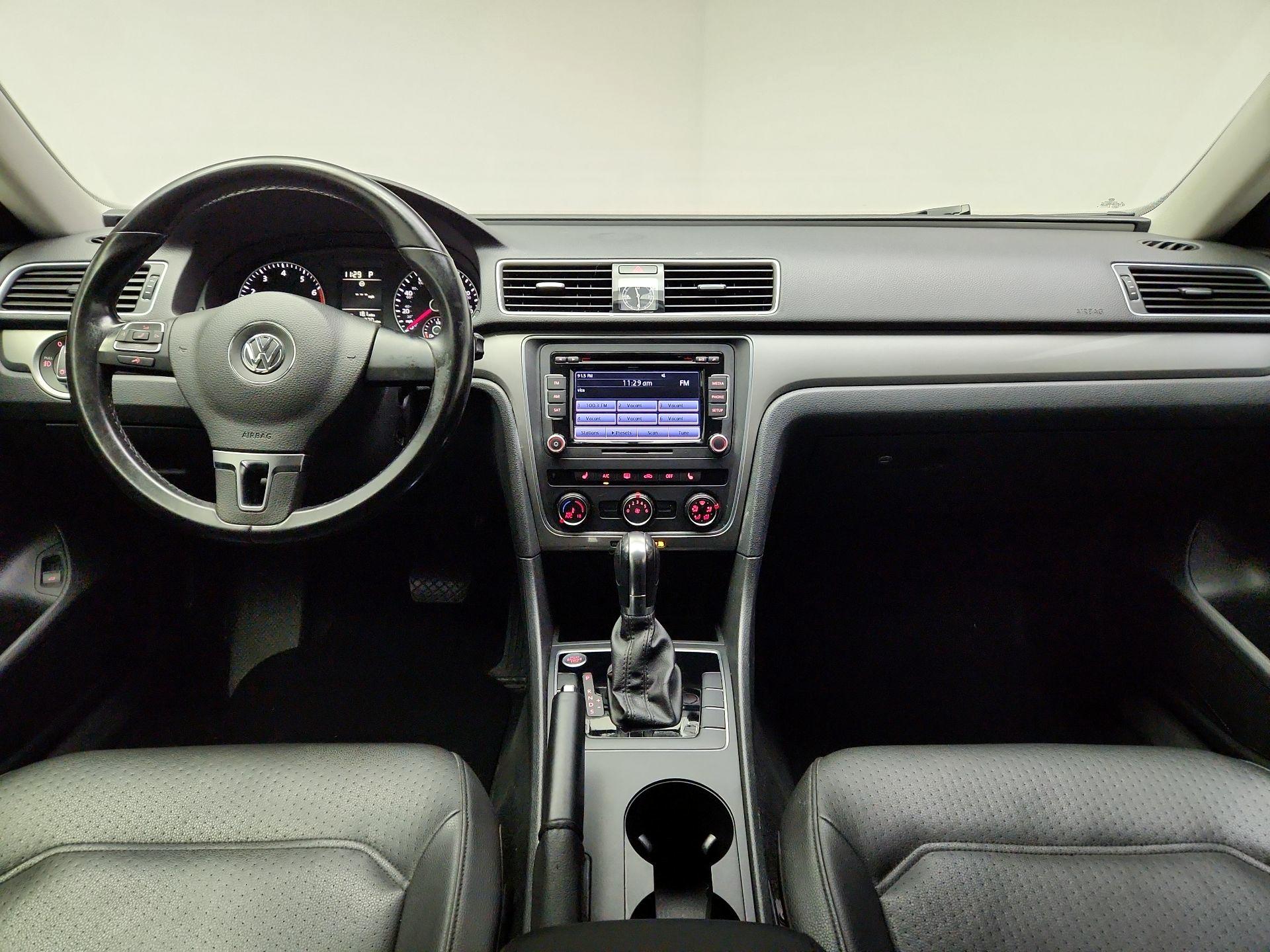 Thumbnail: 2015 Volkswagen Passat - 8