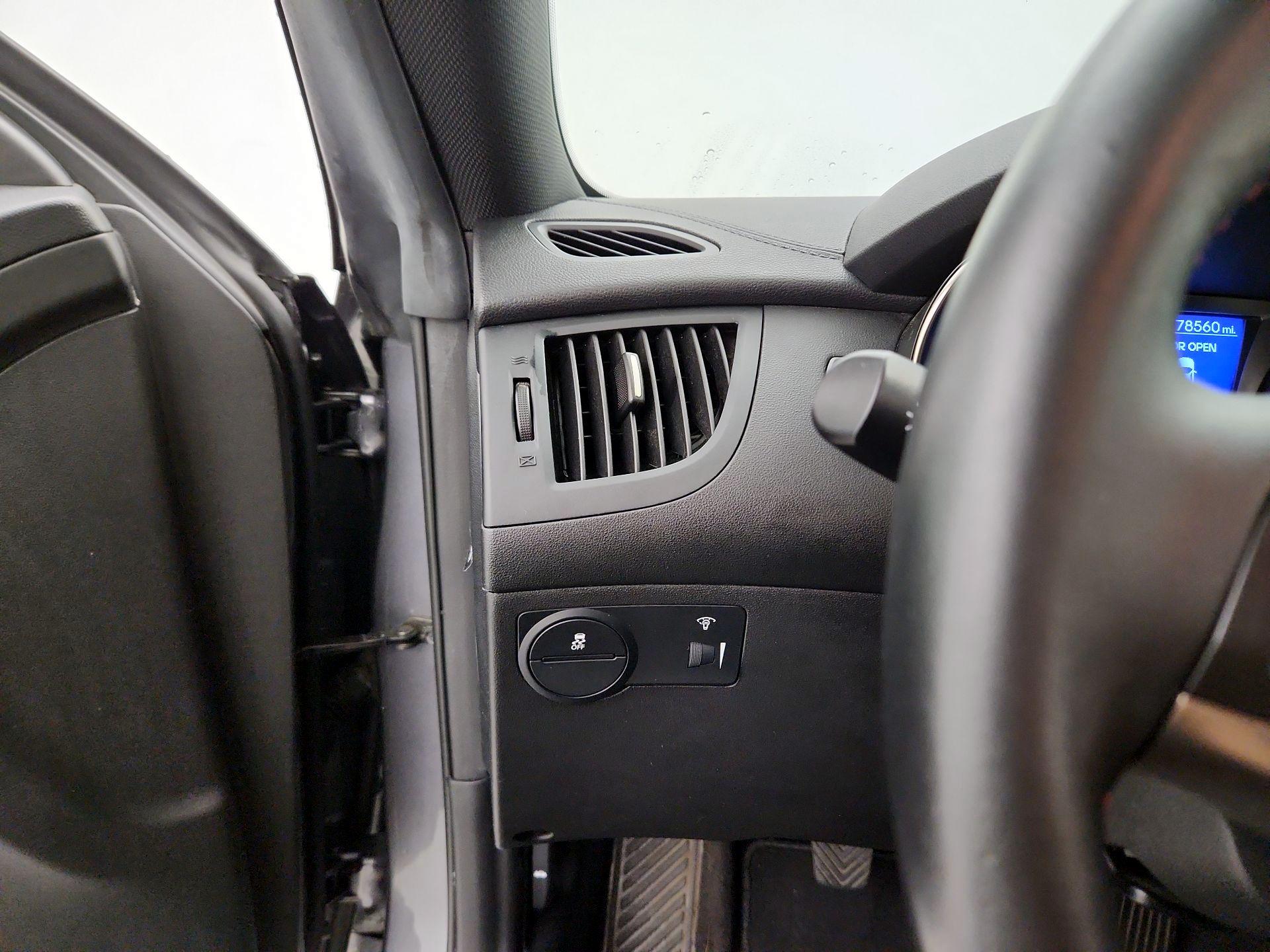 Thumbnail: 2016 Hyundai Genesis - 13