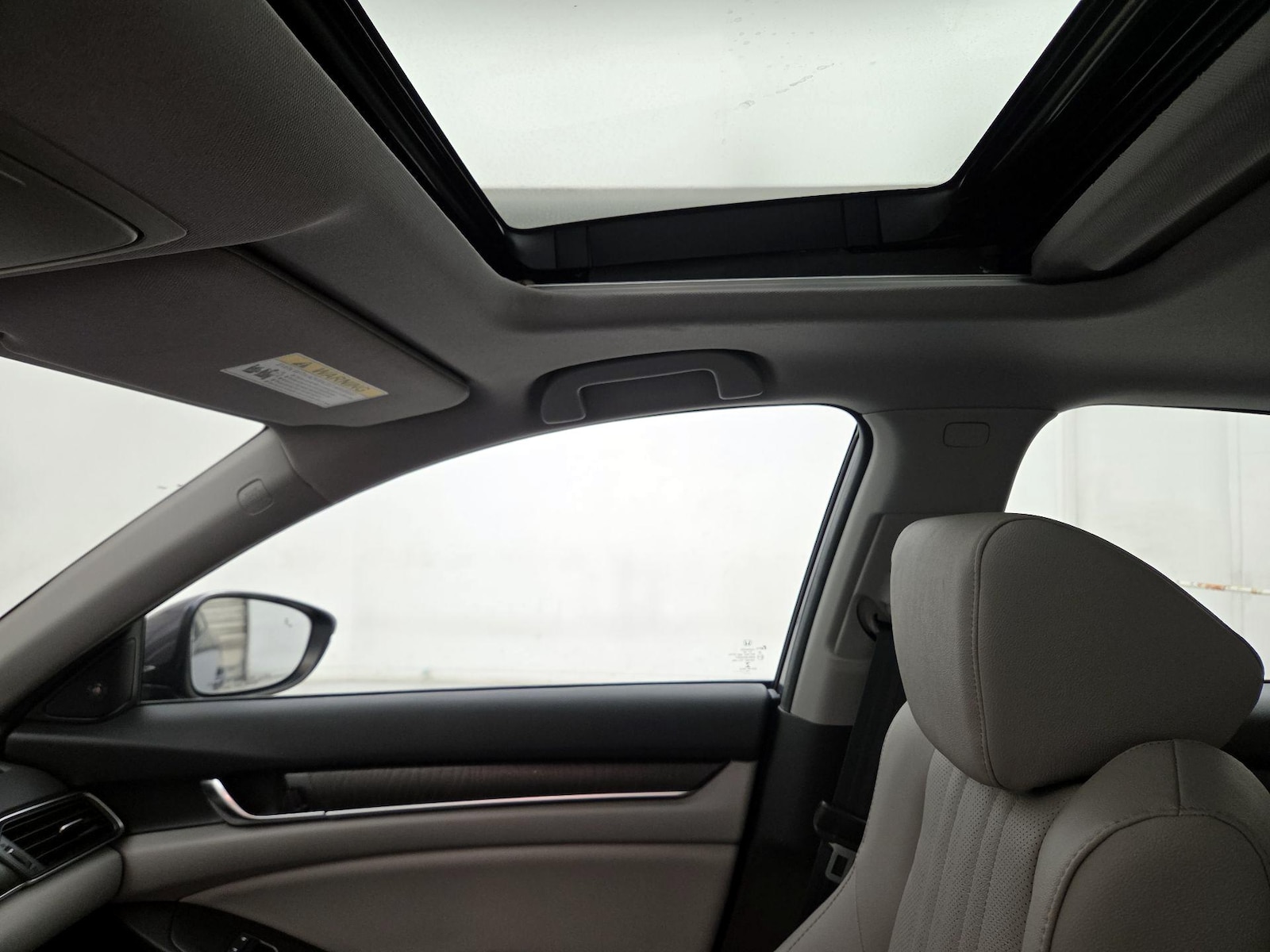 Sunroof(s) & Overhead Airbags