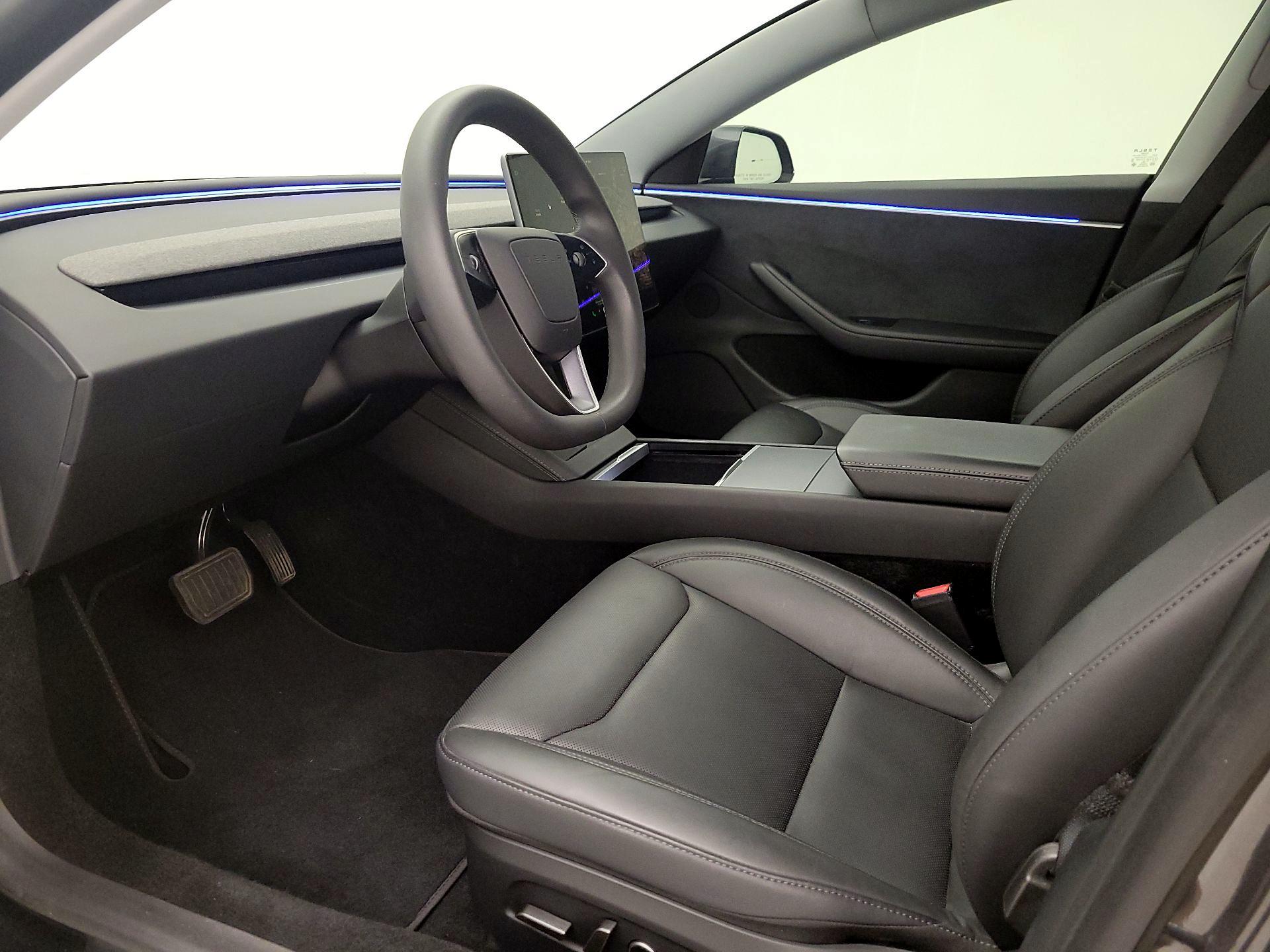 Thumbnail: 2025 Tesla Model 3 - 11
