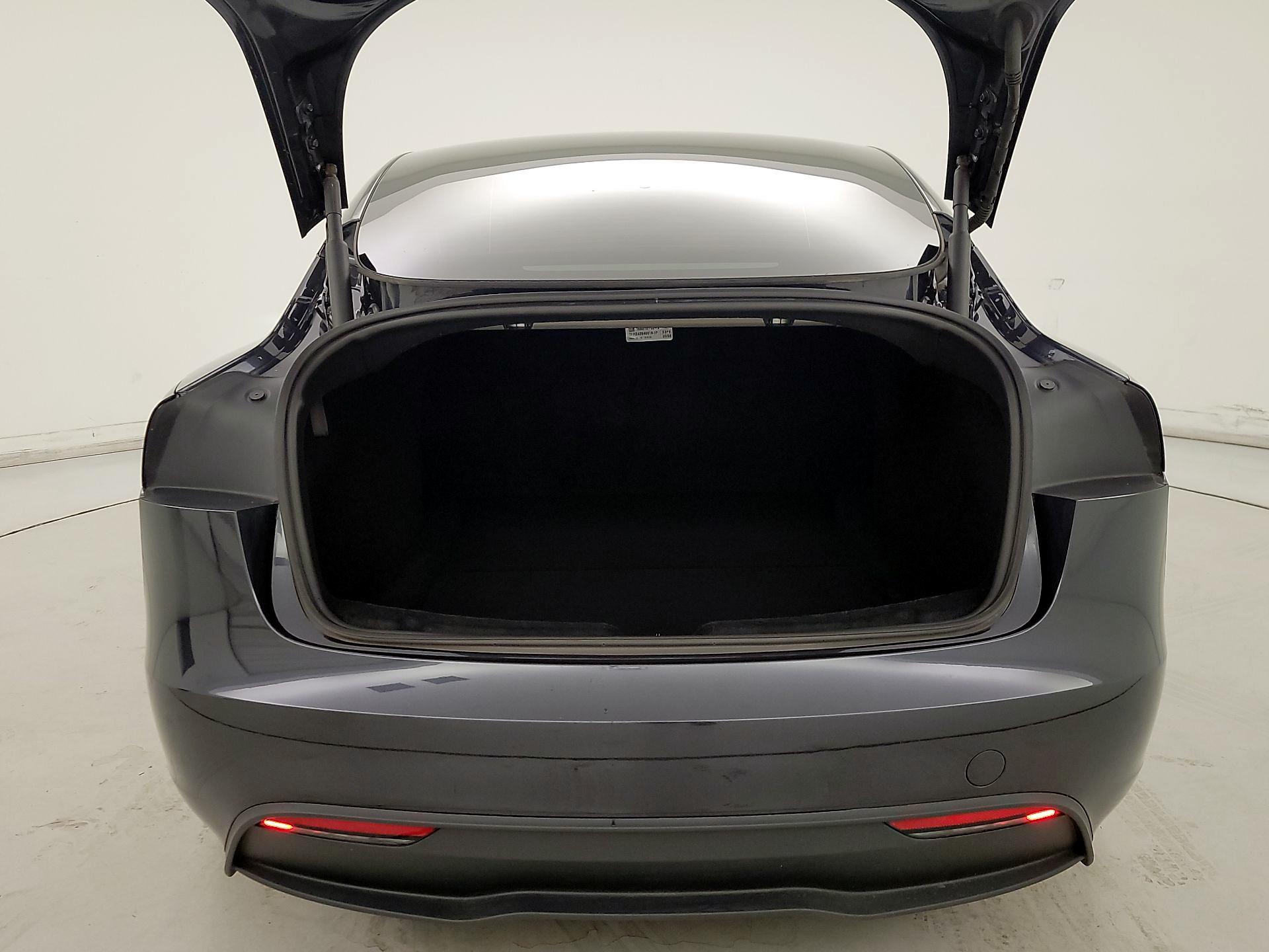 Thumbnail: 2025 Tesla Model 3 - 20