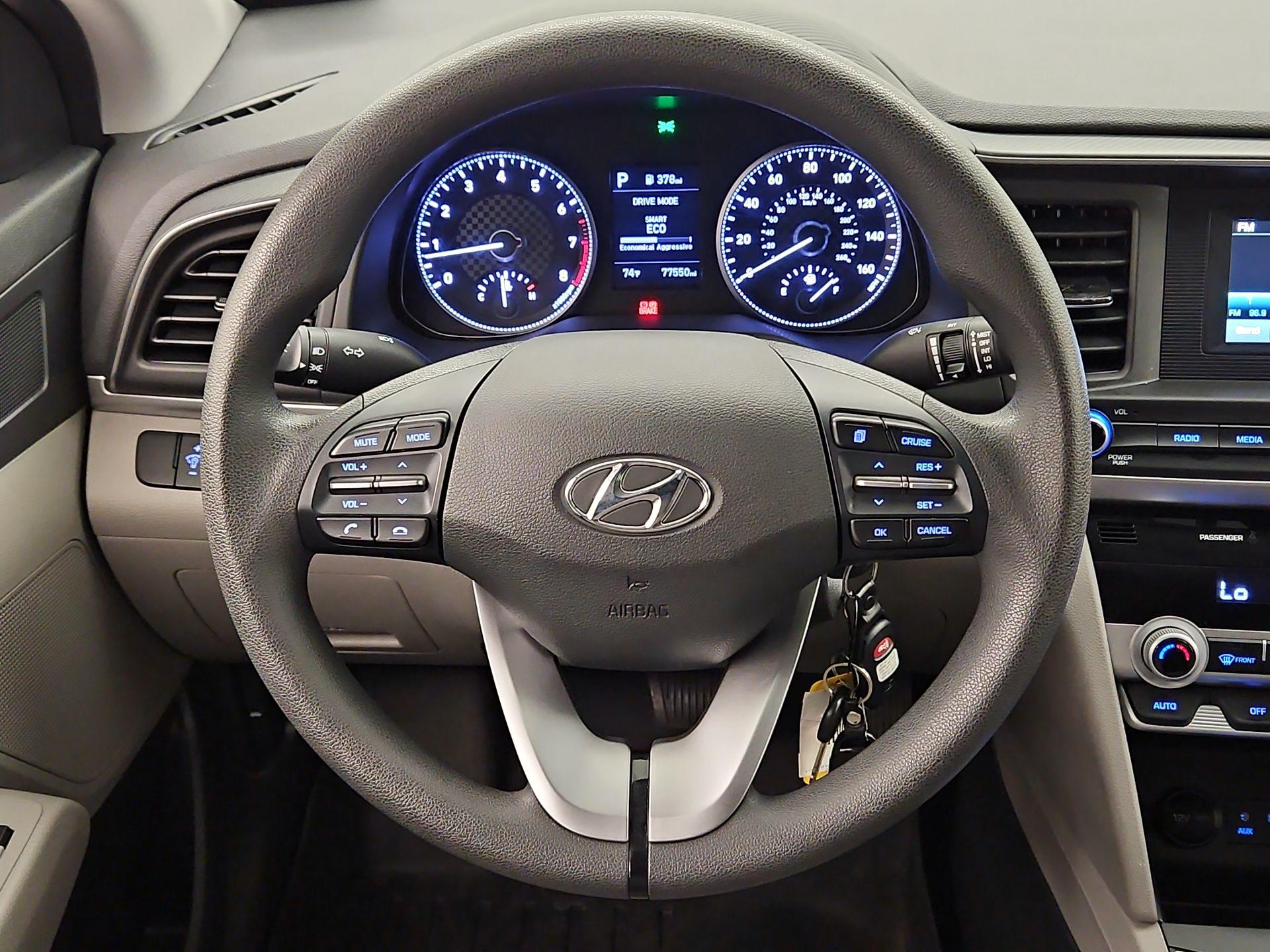 Thumbnail: 2020 Hyundai Elantra - 10