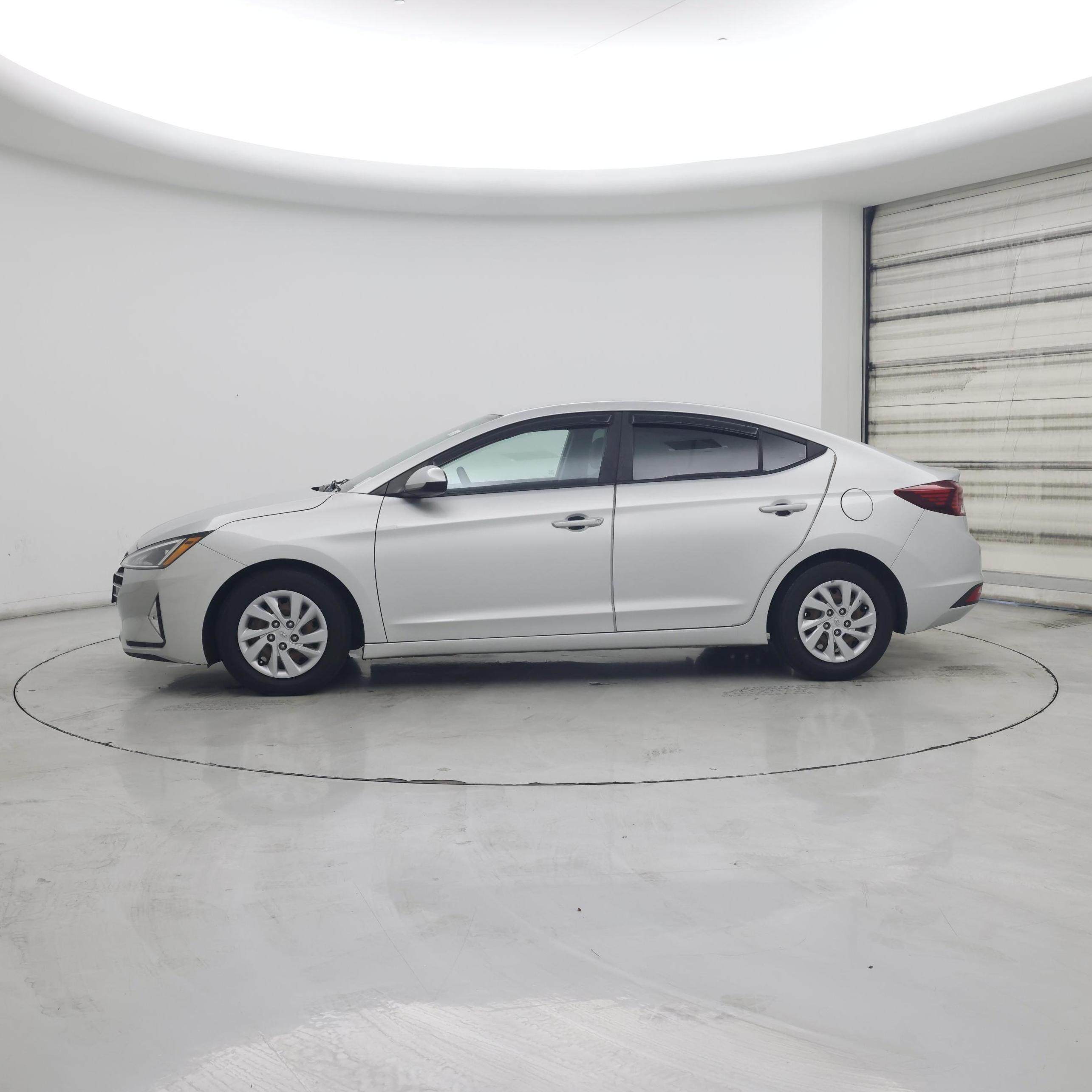 Thumbnail: 2020 Hyundai Elantra - 3