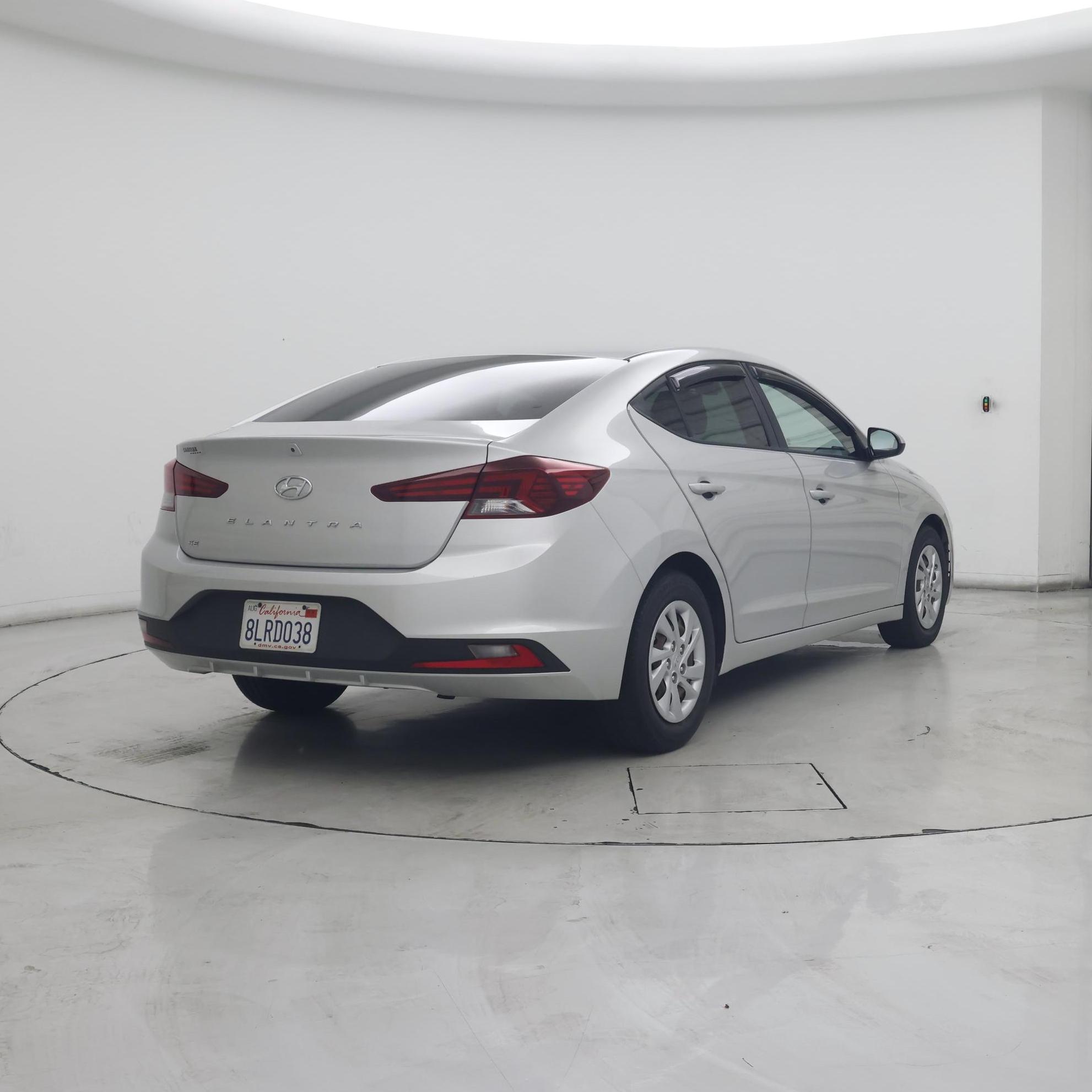 Thumbnail: 2020 Hyundai Elantra - 8
