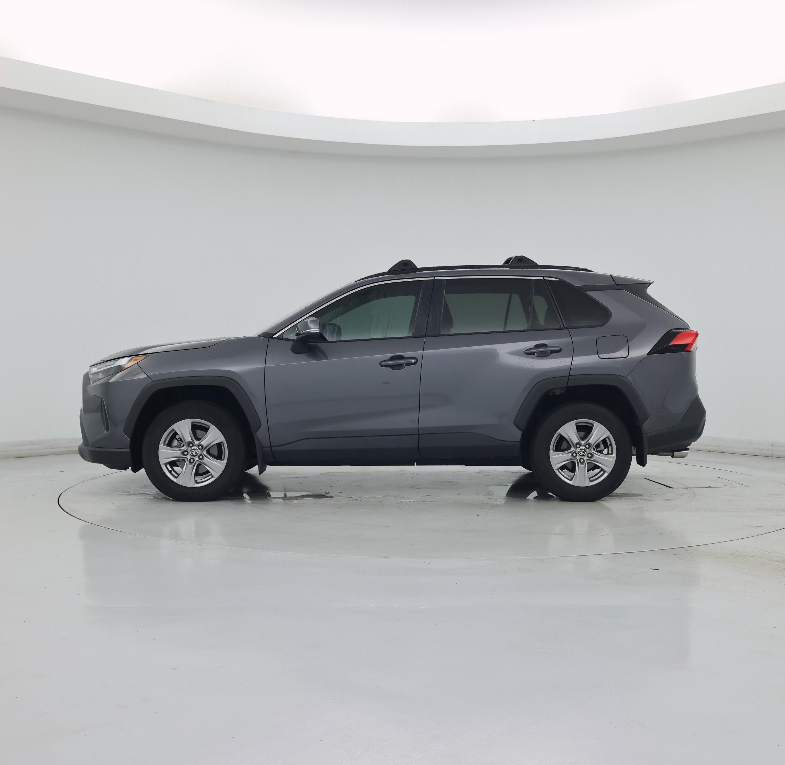 Thumbnail: 2022 Toyota RAV4 - 3