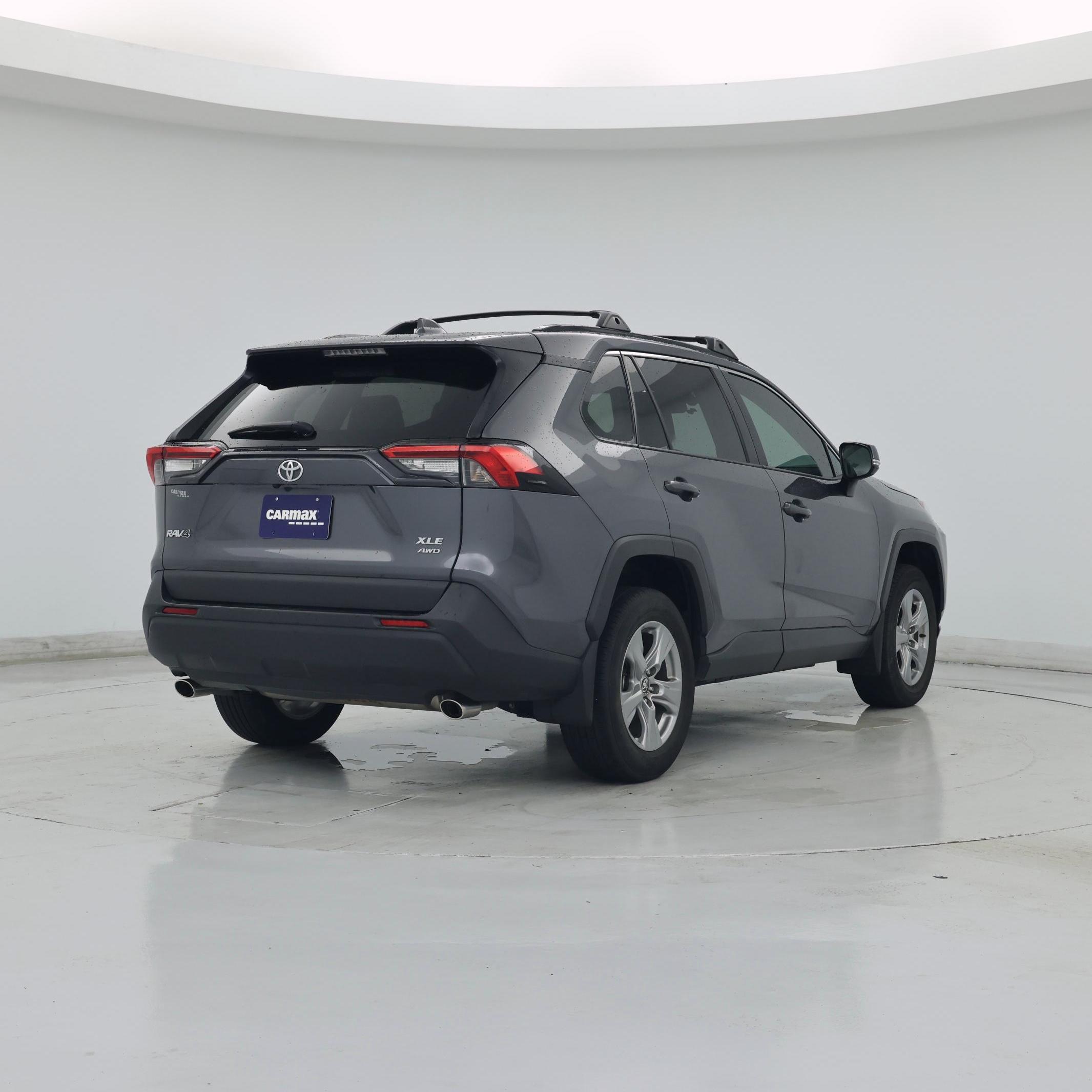 Thumbnail: 2022 Toyota RAV4 - 8