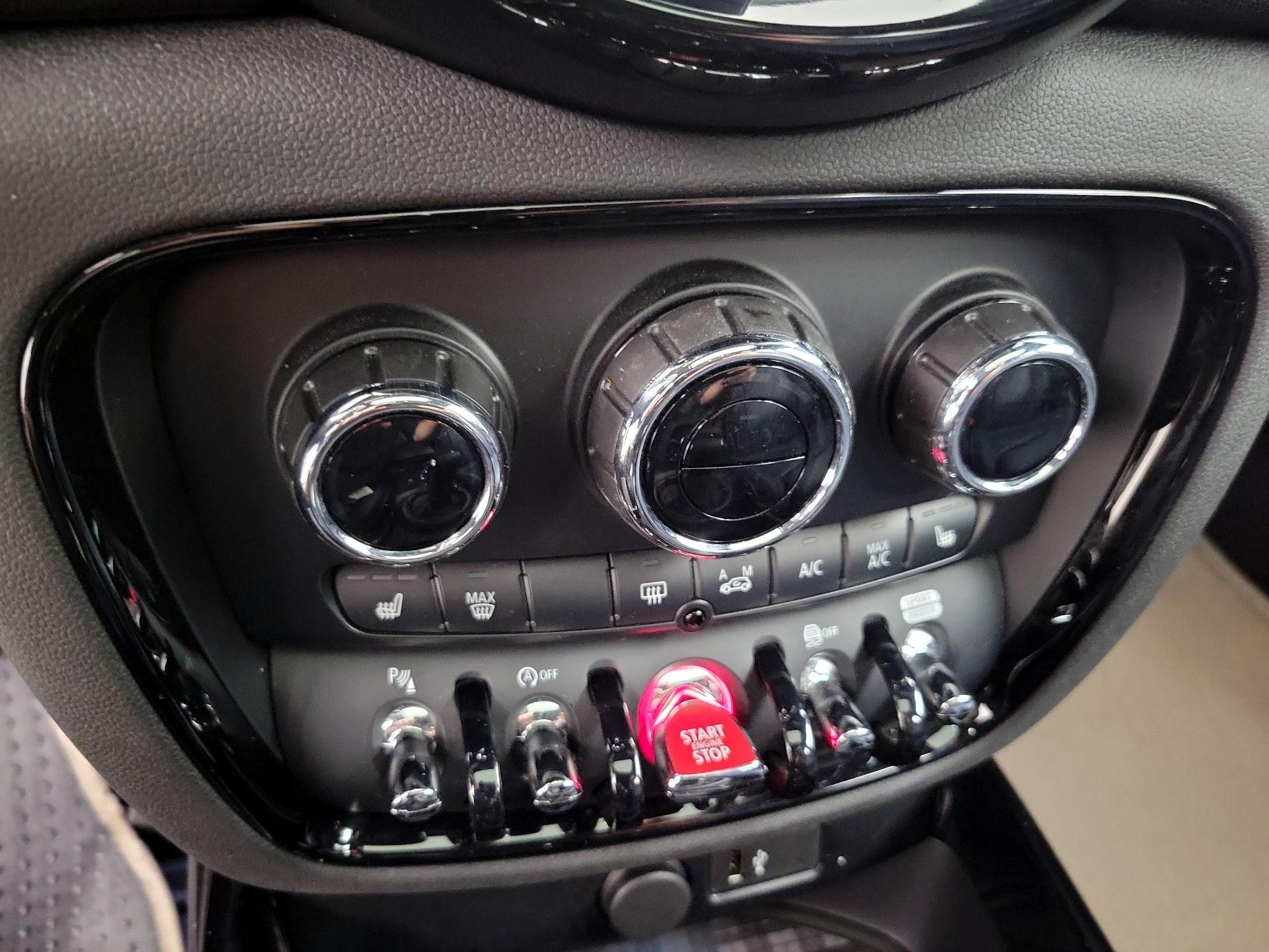 Thumbnail: 2020 MINI Cooper Clubman - 17