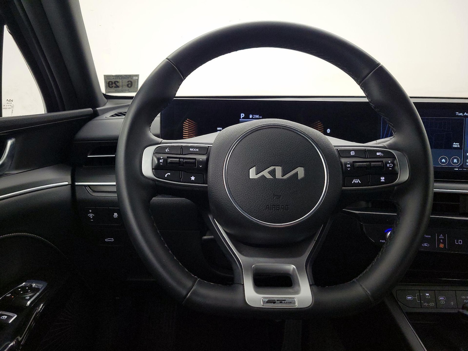 2025 Kia K5 GT-Line - Photo 11