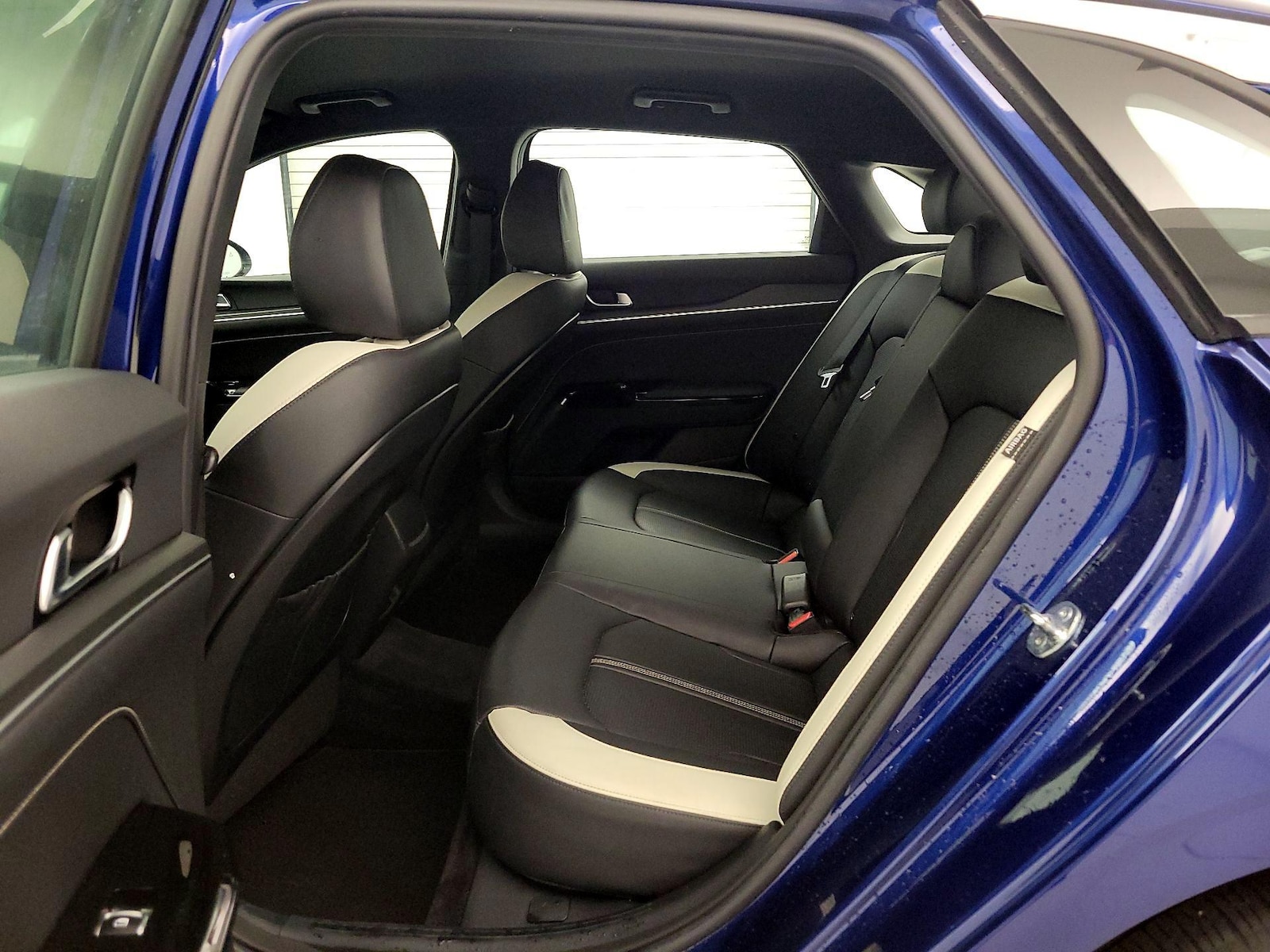 2025 Kia K5 GT-Line - Photo 21
