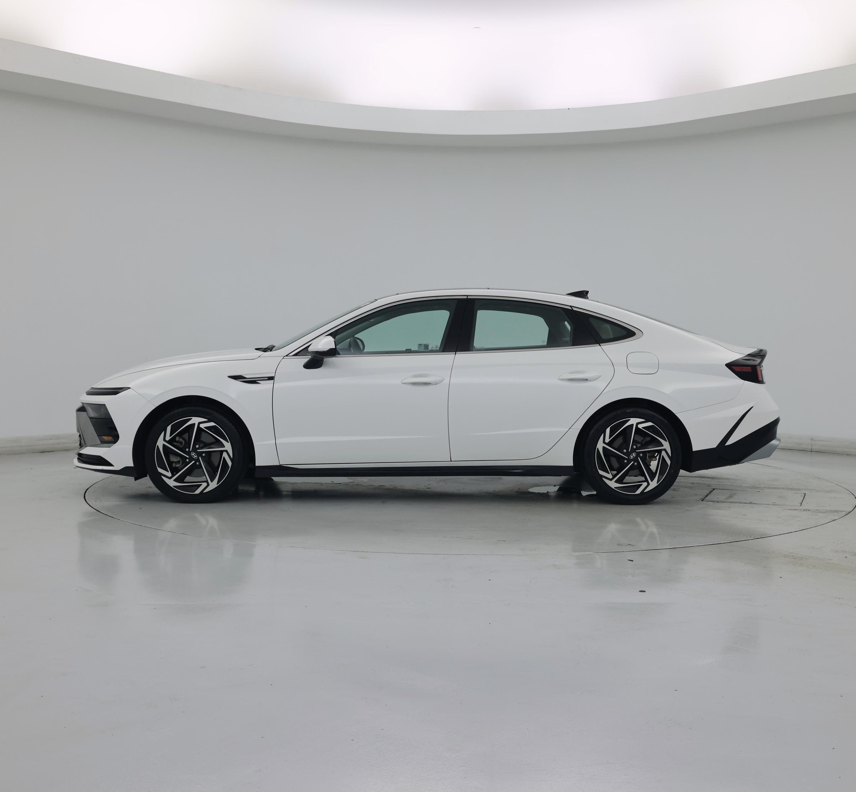 Thumbnail: 2024 Hyundai Sonata - 3