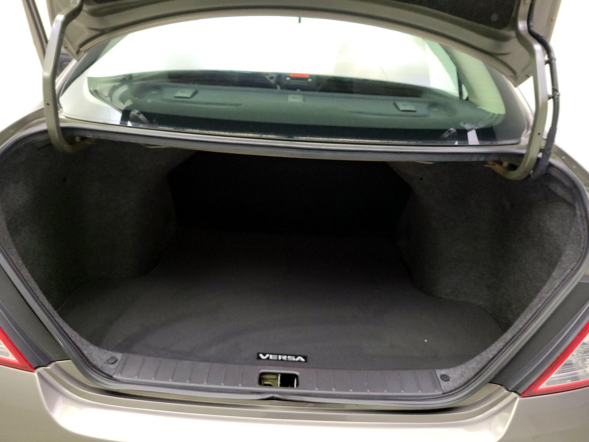 Thumbnail: 2017 Nissan Versa - 19