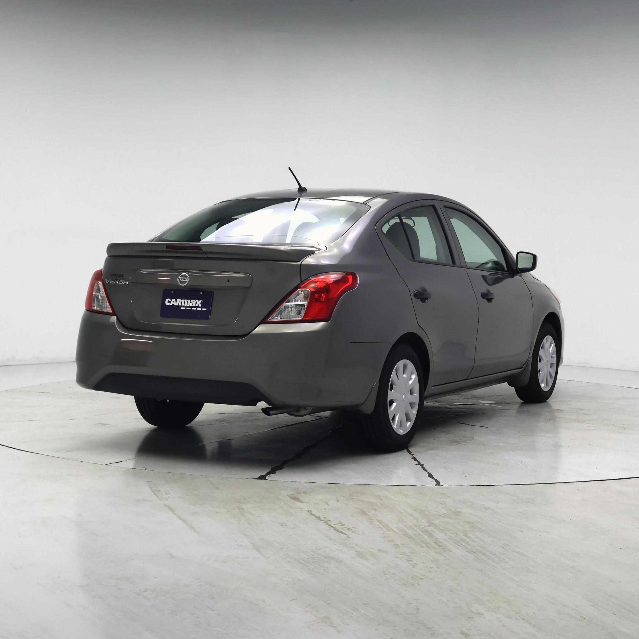 Thumbnail: 2017 Nissan Versa - 8