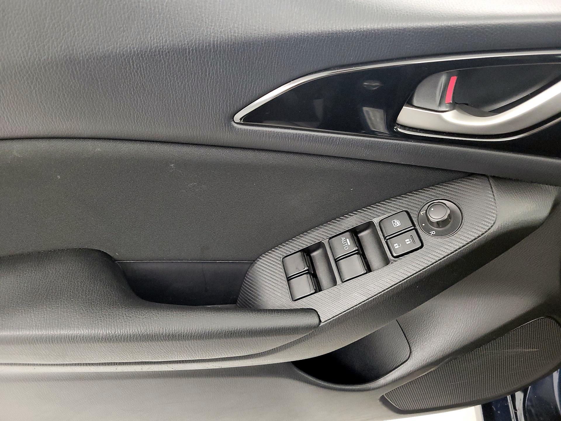 Thumbnail: 2015 Mazda Mazda3 - 12