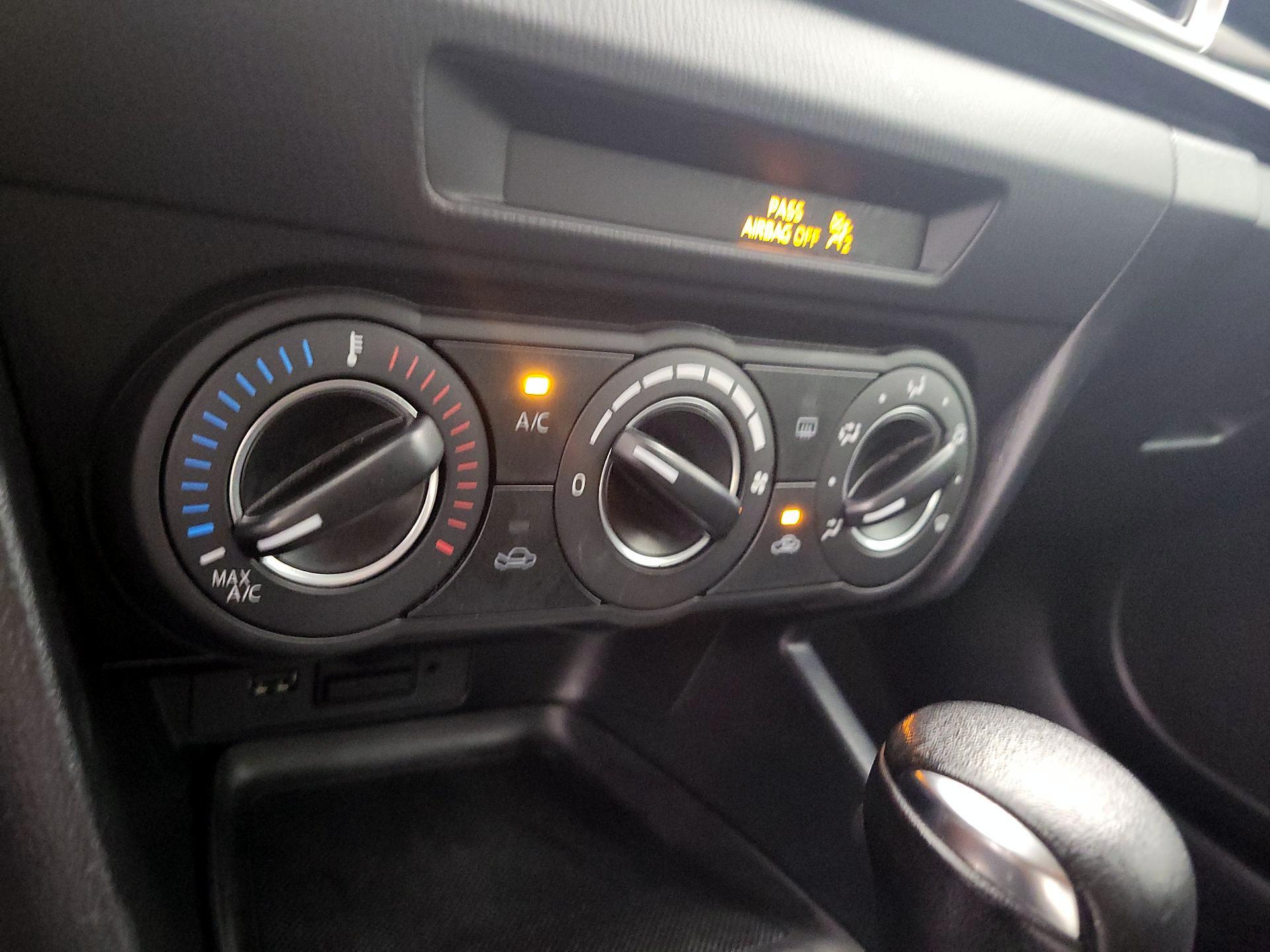 Thumbnail: 2015 Mazda Mazda3 - 16