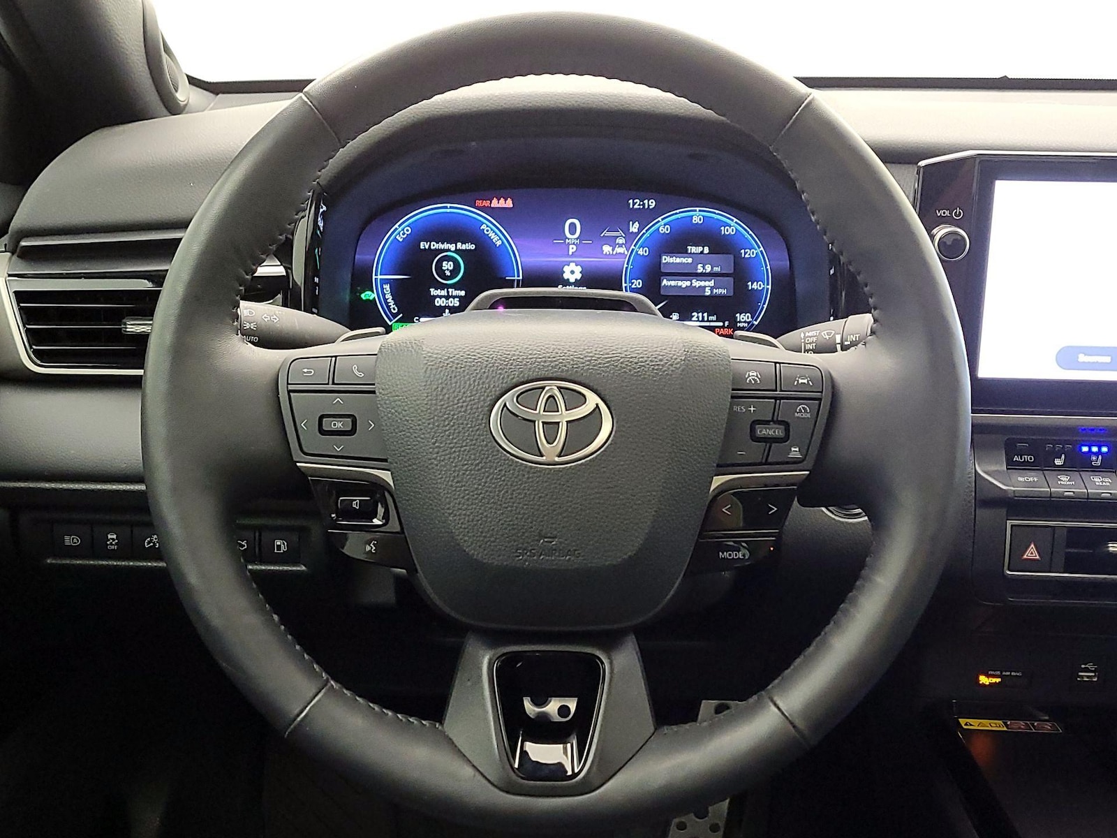 2025 Toyota Camry XSE - Photo 11