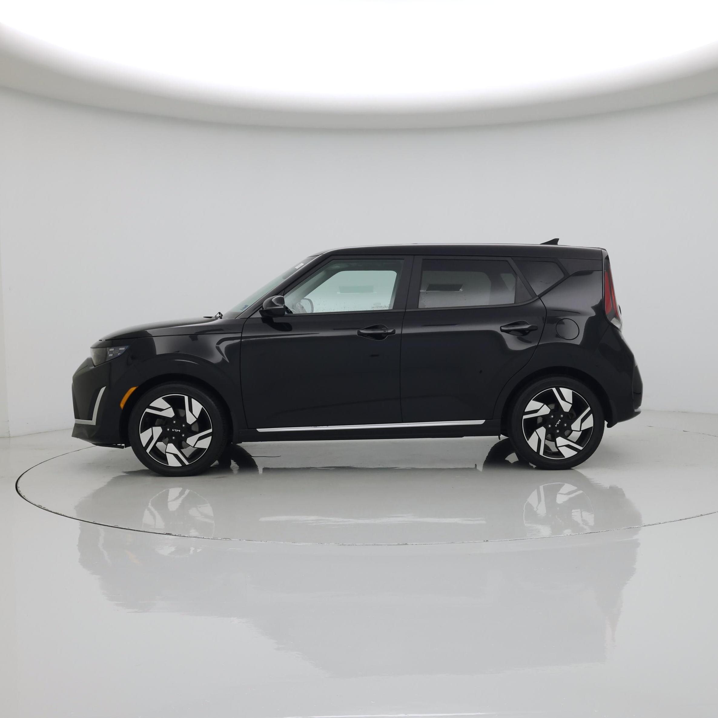 Thumbnail: 2023 Kia Soul - 3