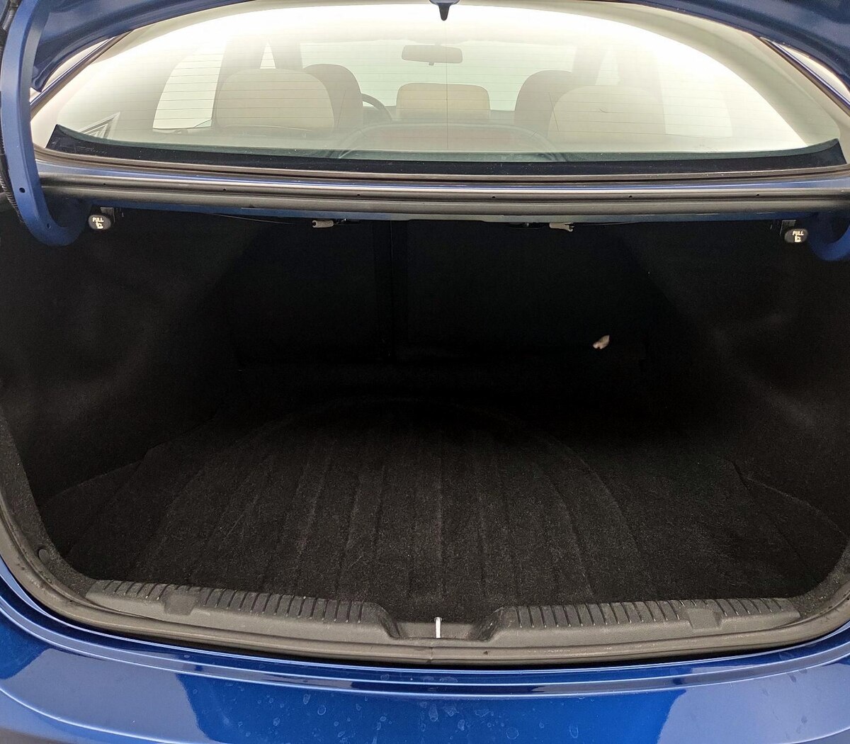Trunk/Cargo (Seats Up)