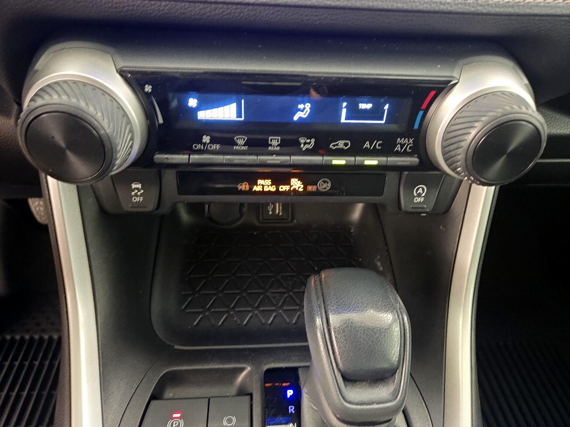 Thumbnail: 2023 Toyota RAV4 - 16