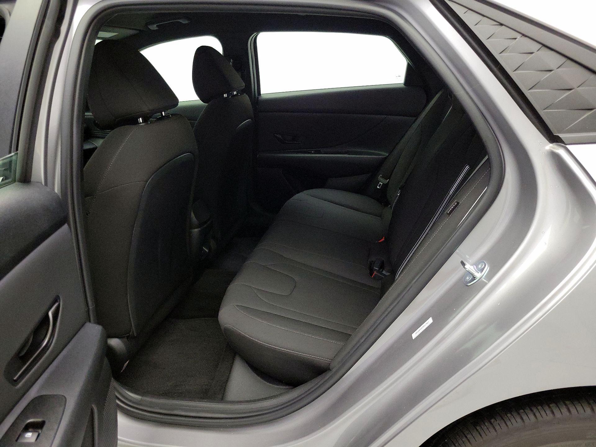 Thumbnail: 2025 Hyundai Elantra - 19