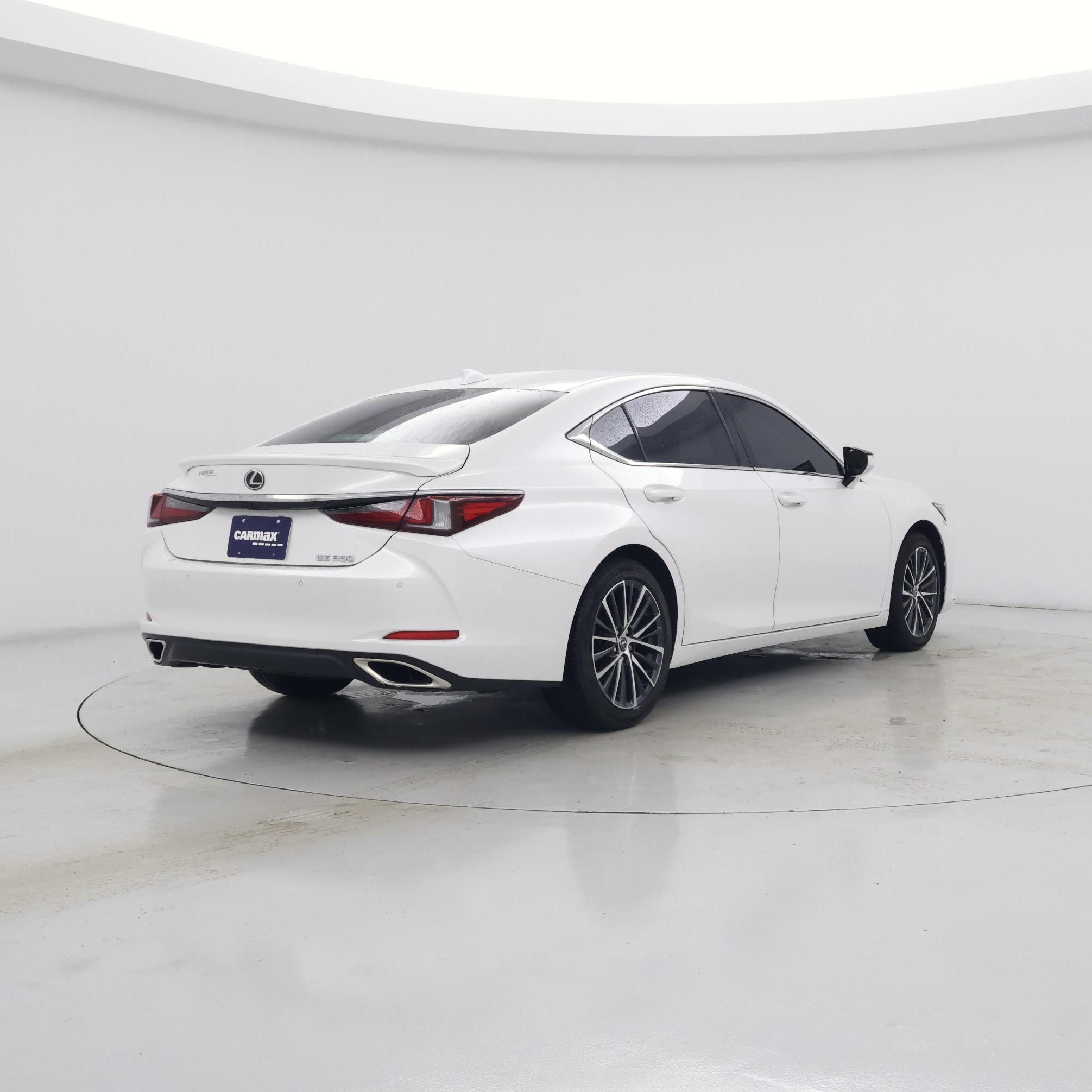 Thumbnail: 2023 Lexus ES - 8
