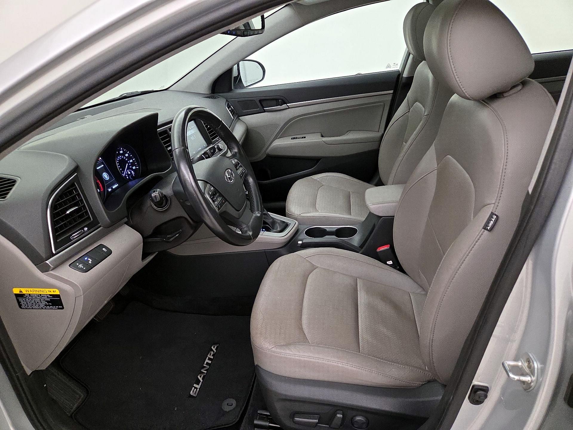 Thumbnail: 2017 Hyundai Elantra - 11