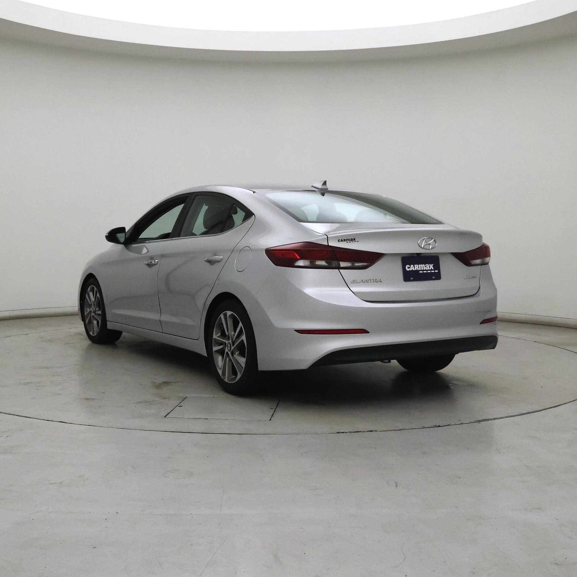 Thumbnail: 2017 Hyundai Elantra - 2