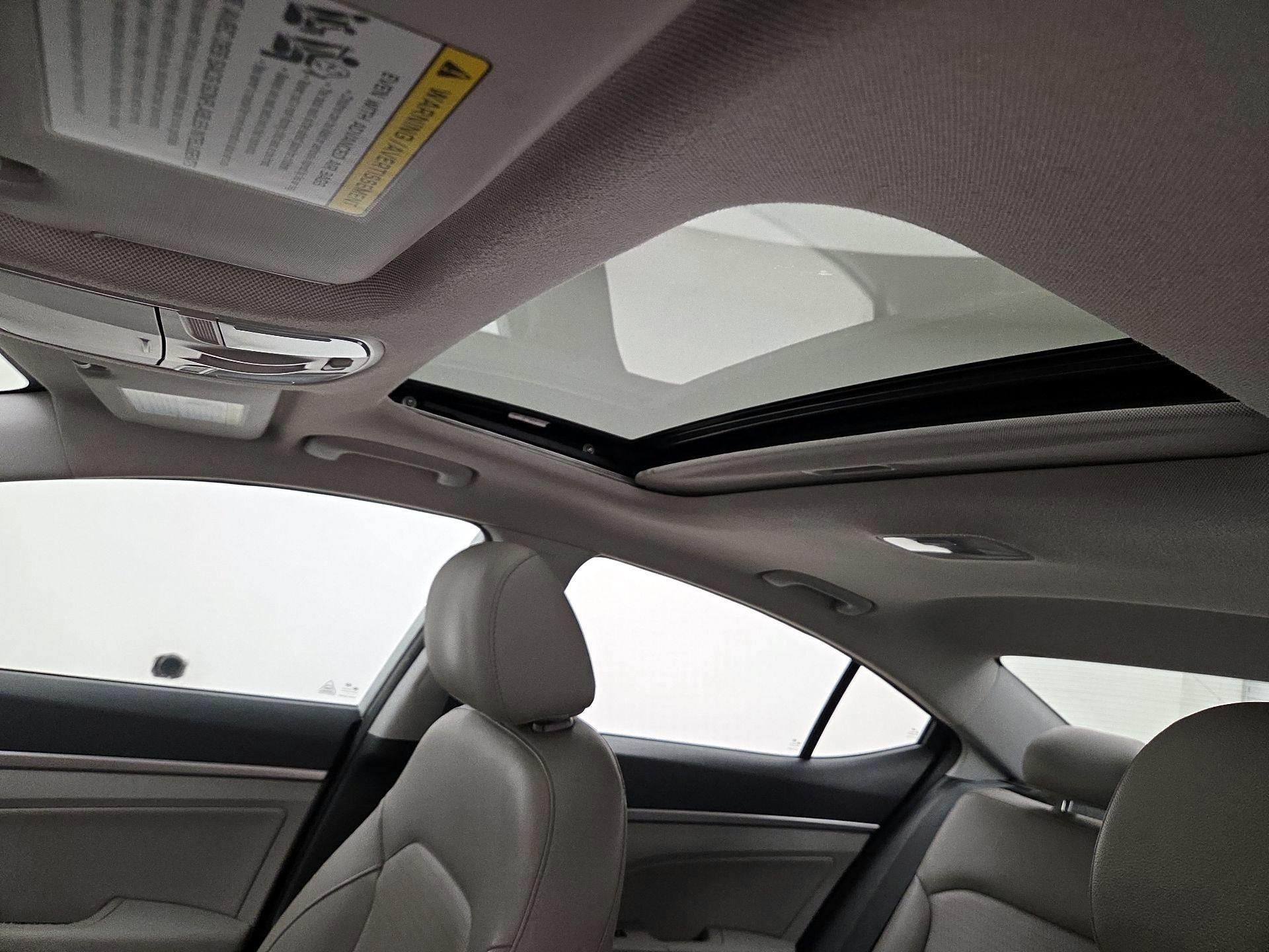 Thumbnail: 2017 Hyundai Elantra - 19