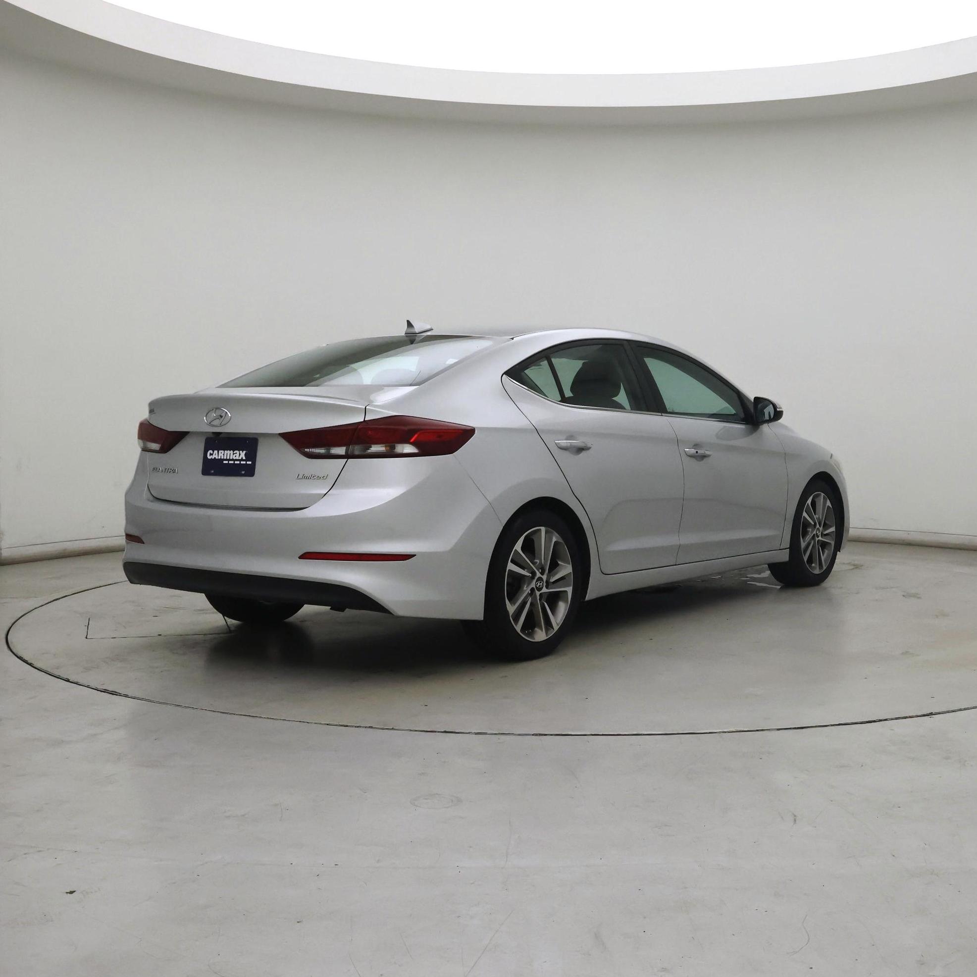 Thumbnail: 2017 Hyundai Elantra - 8