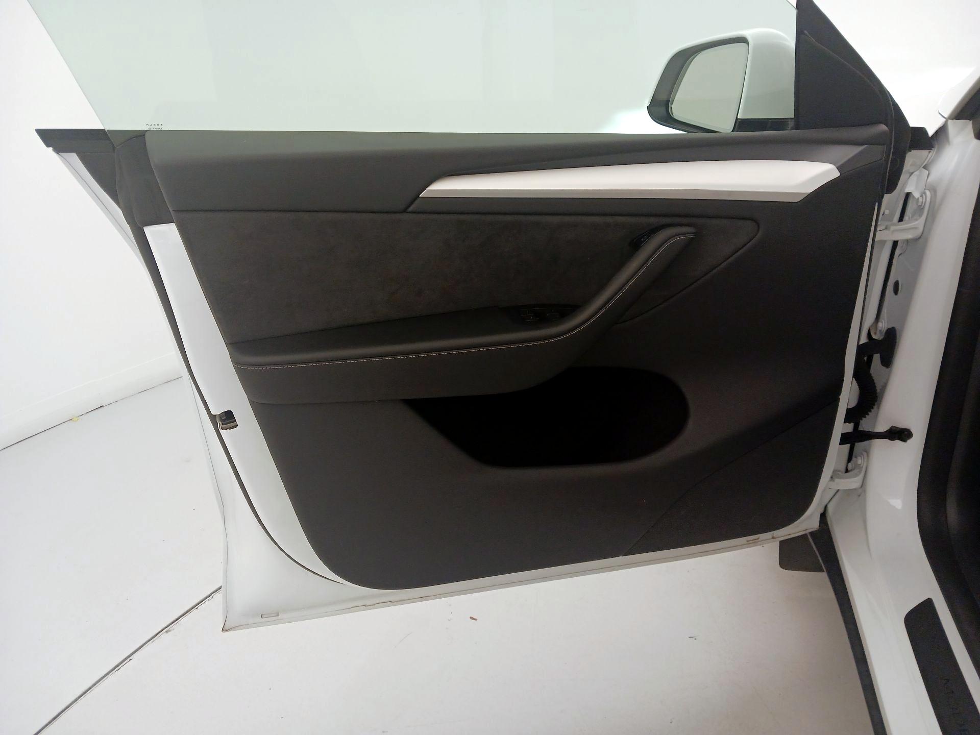 Thumbnail: 2024 Tesla Model Y - 12