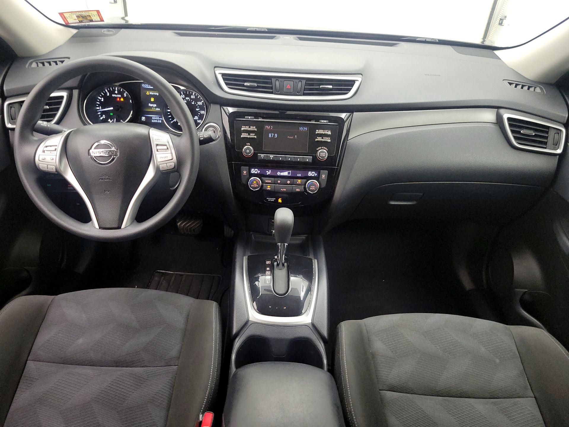 Thumbnail: 2015 Nissan Rogue - 9