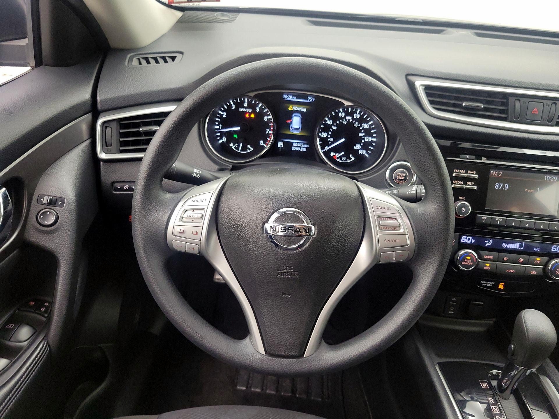 Thumbnail: 2015 Nissan Rogue - 10