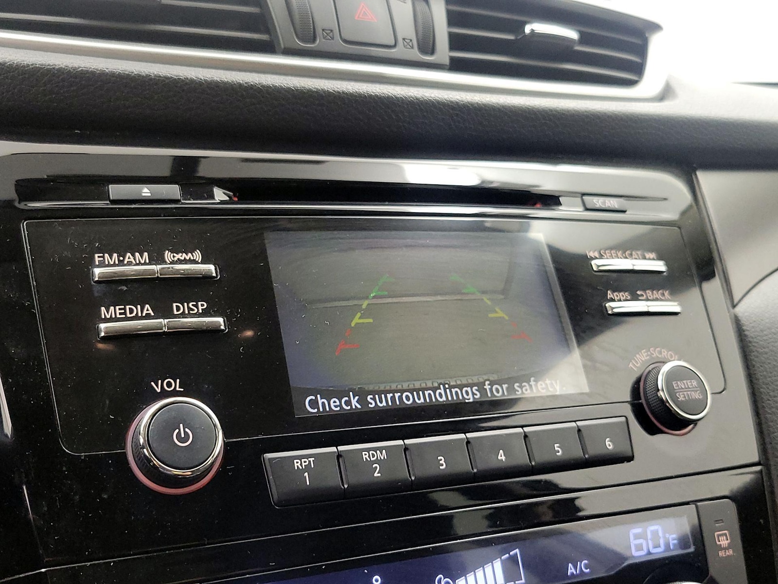 2015 Nissan Rogue SV - Photo 15