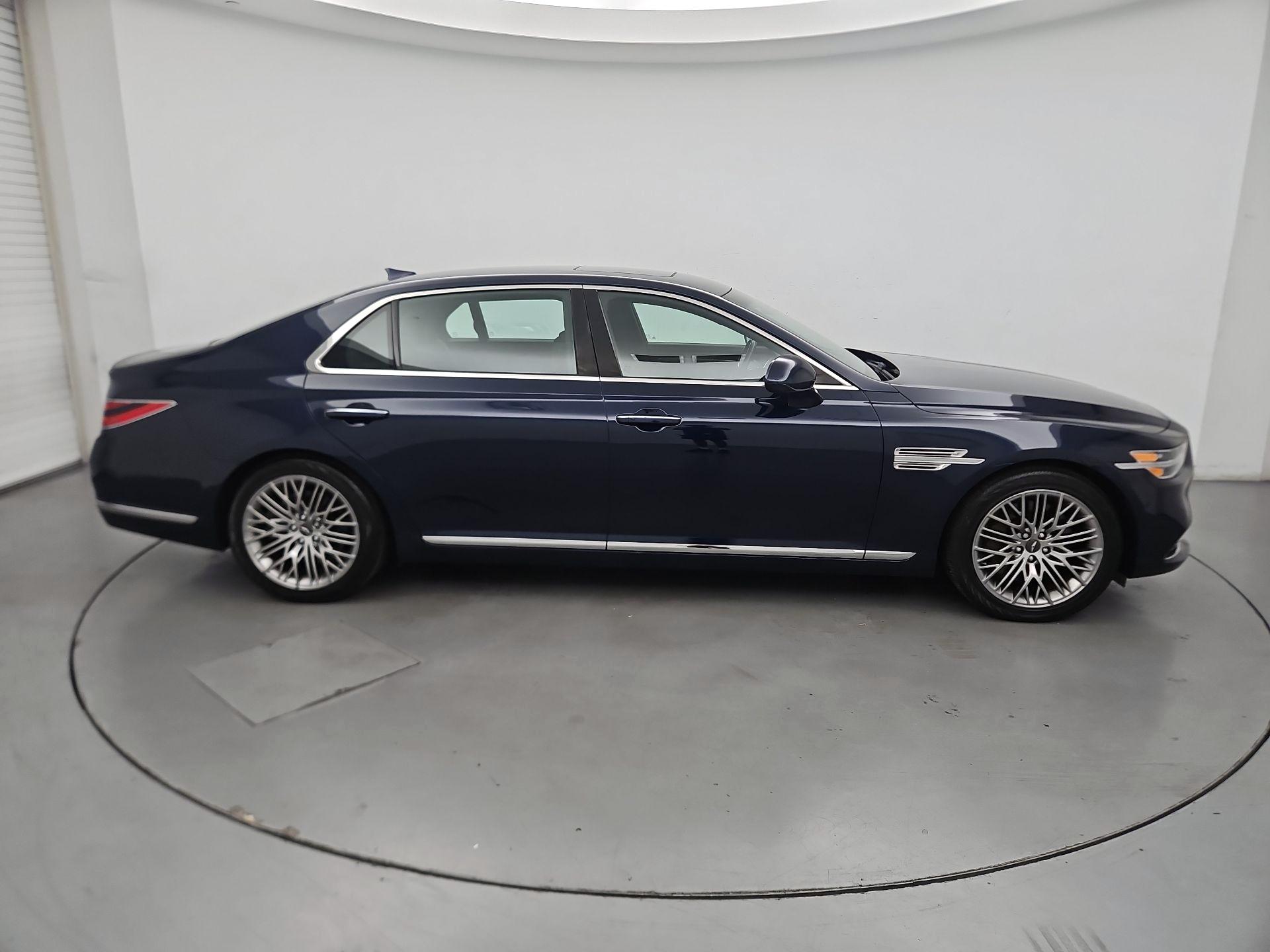 Thumbnail: 2021 Genesis G90 - 4