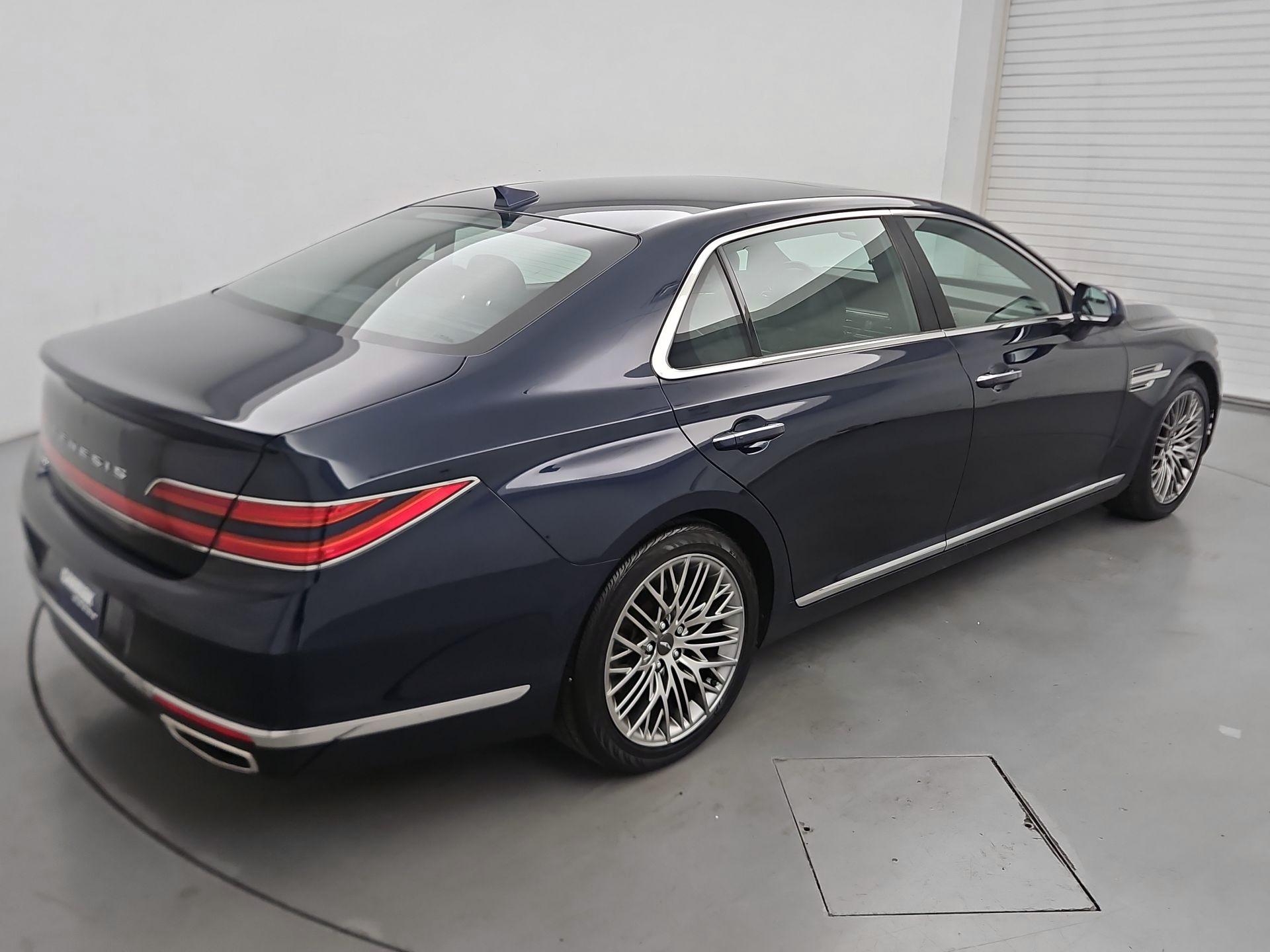 Thumbnail: 2021 Genesis G90 - 5