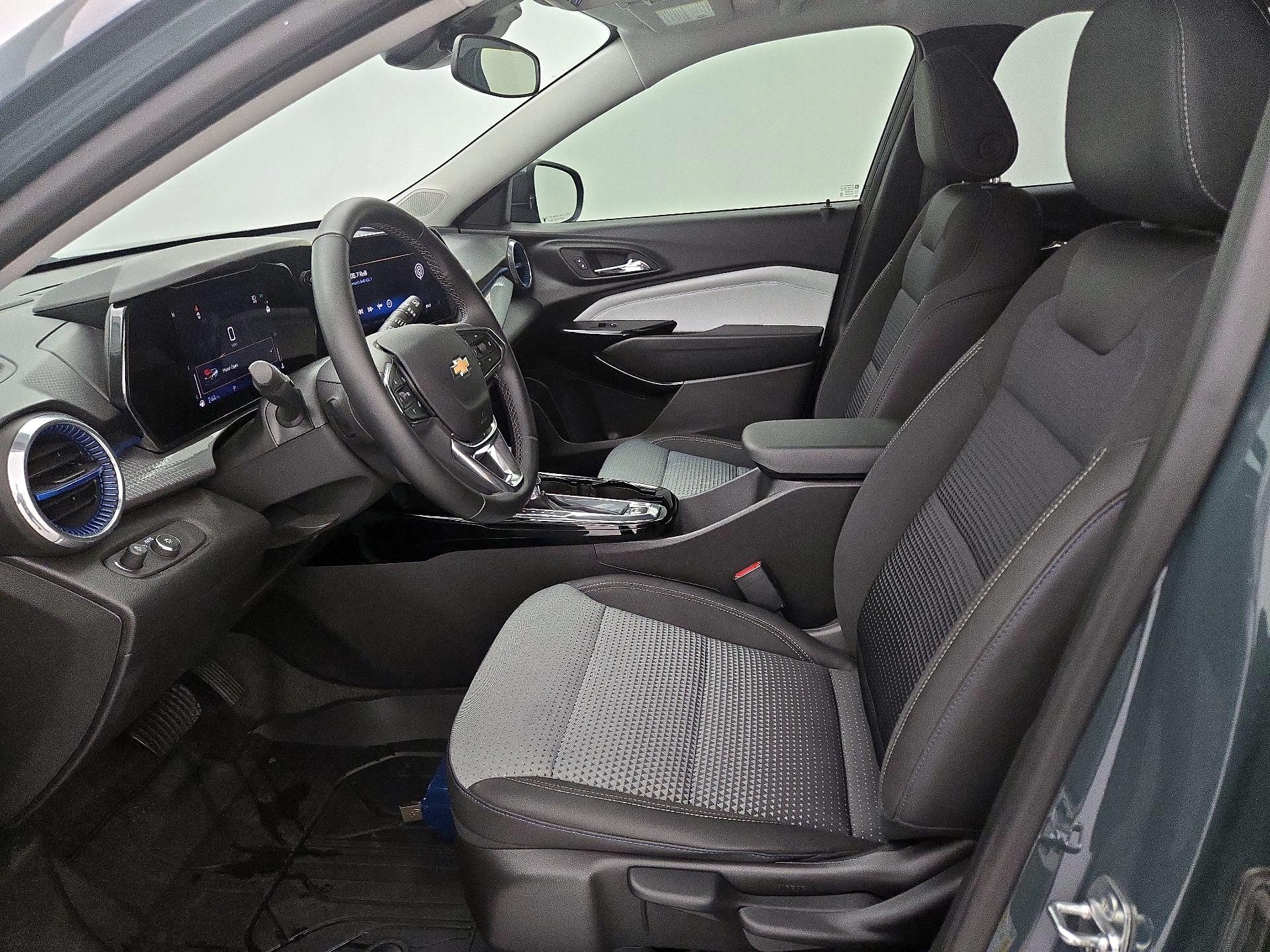 Thumbnail: 2025 Chevrolet Trax - 11